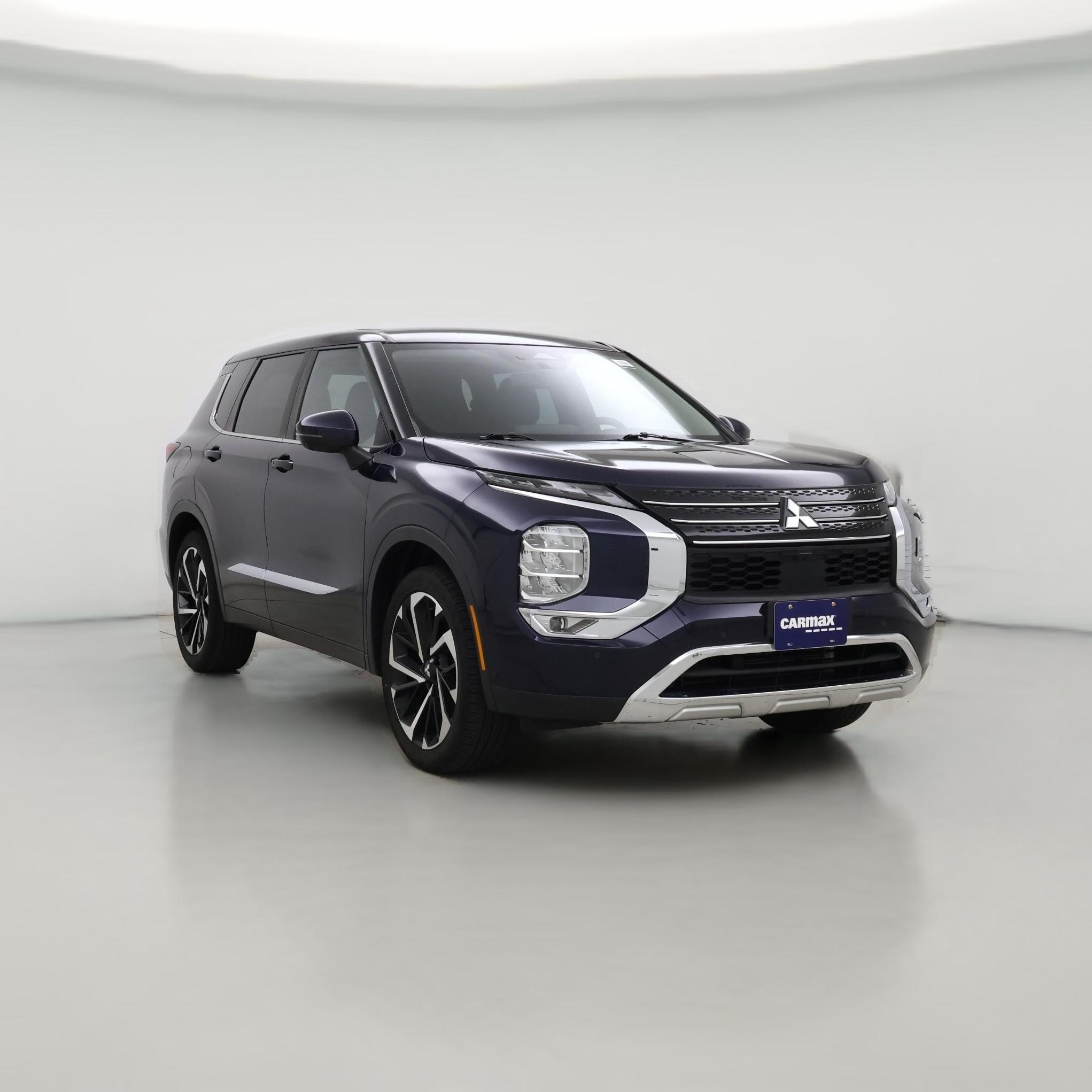 Thumbnail: 2023 Mitsubishi Outlander - 1