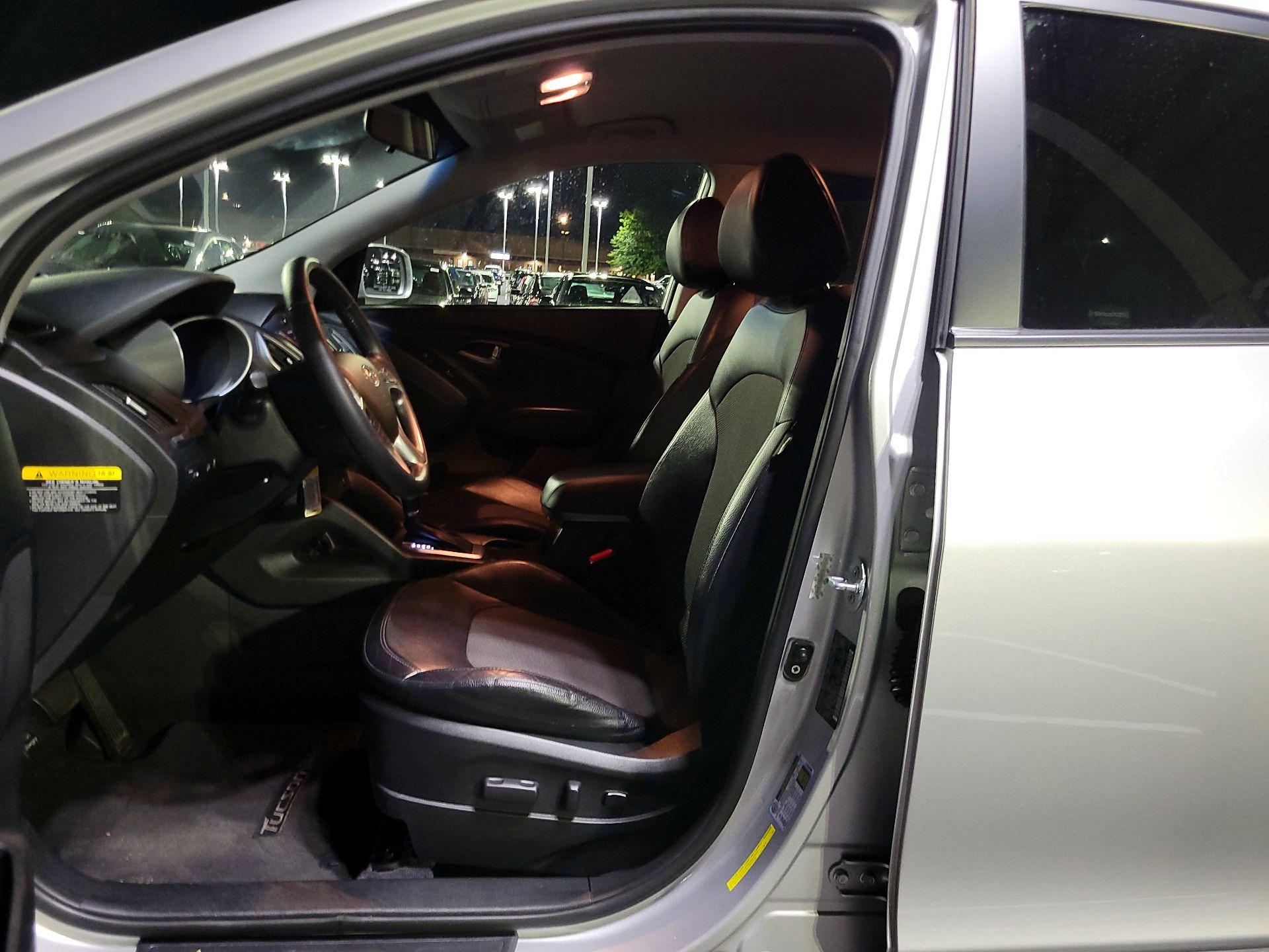 Thumbnail: 2015 Hyundai Tucson - 9