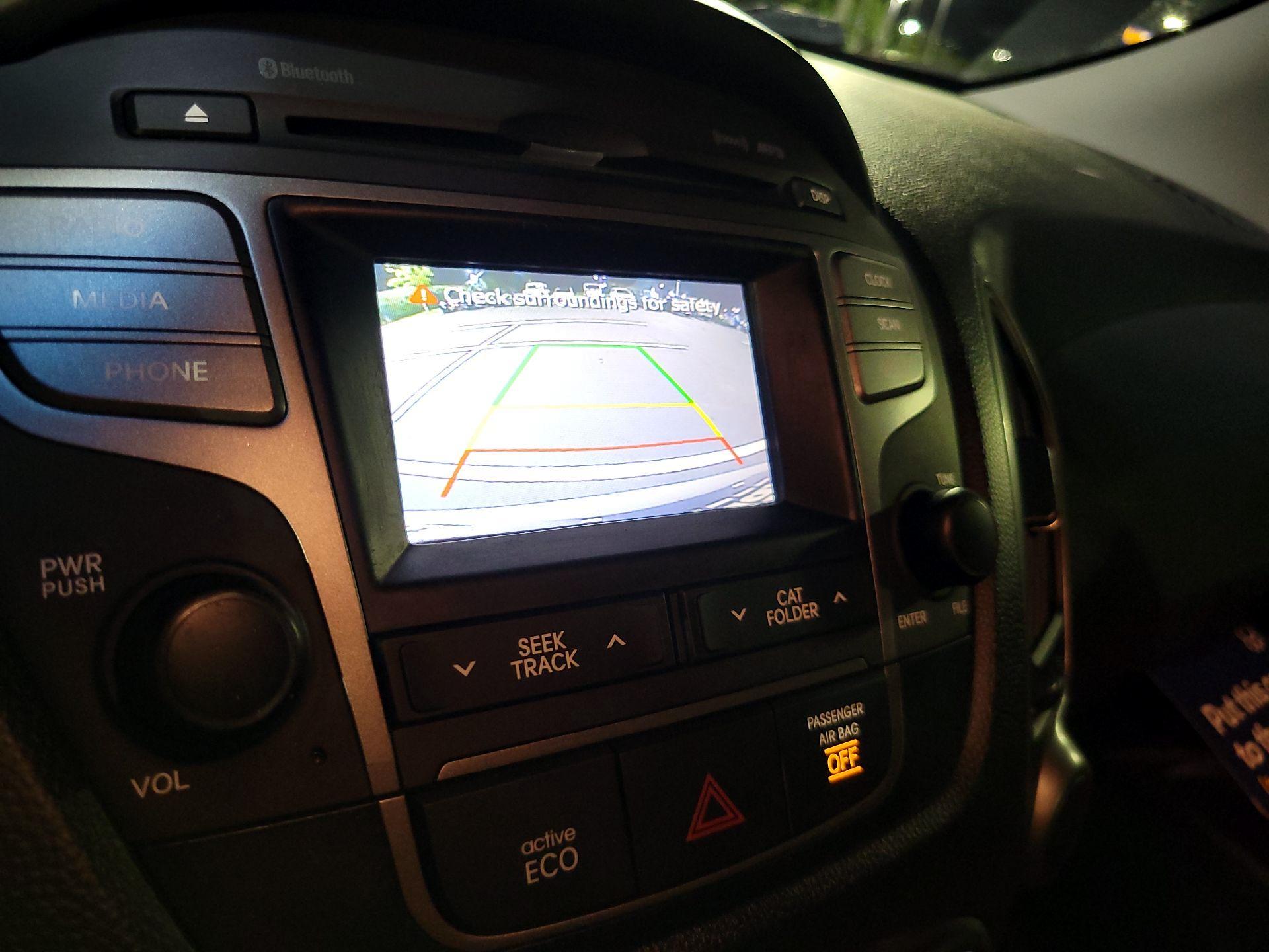 Thumbnail: 2015 Hyundai Tucson - 12