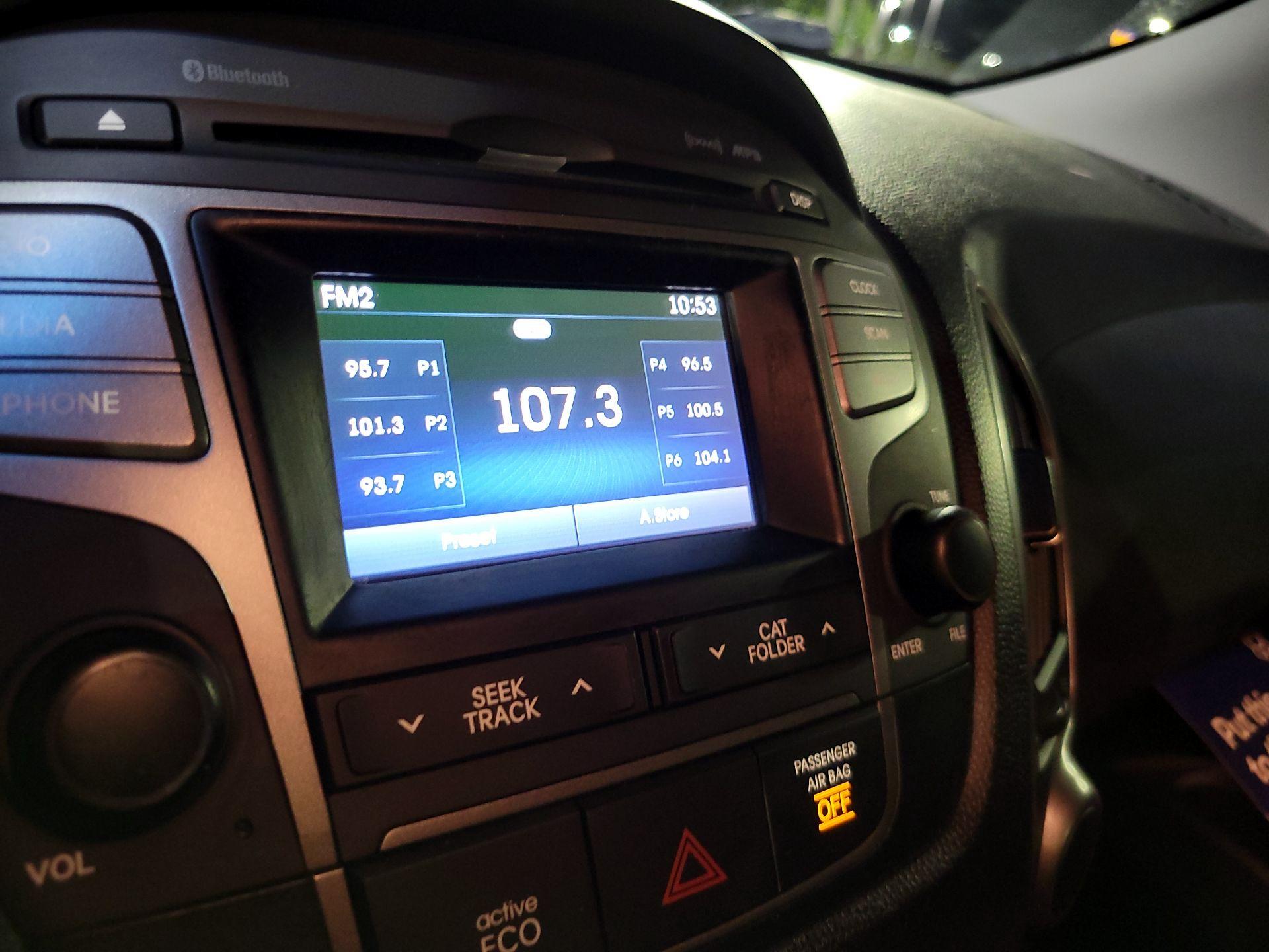 Thumbnail: 2015 Hyundai Tucson - 13