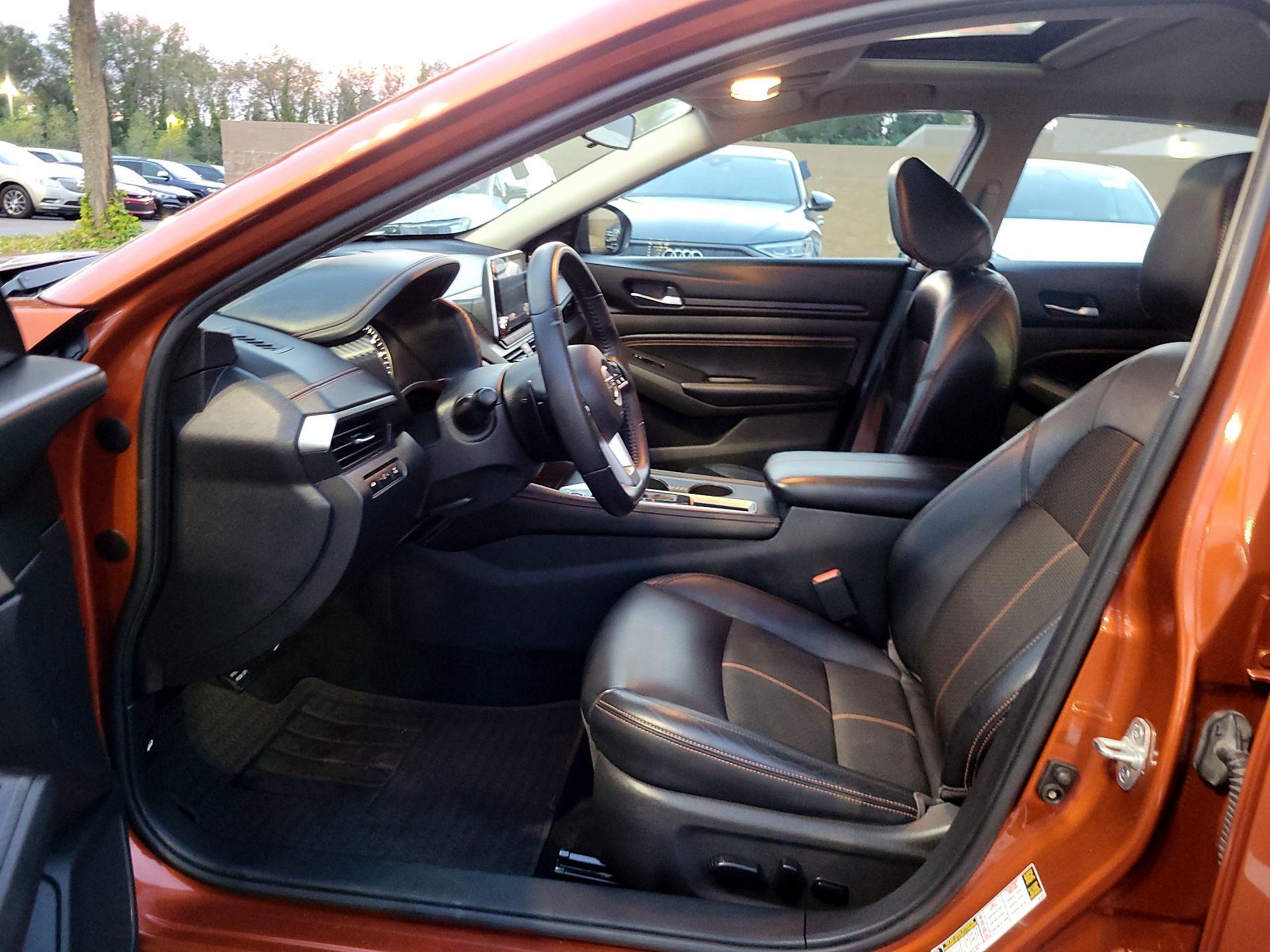 Thumbnail: 2019 Nissan Altima - 9