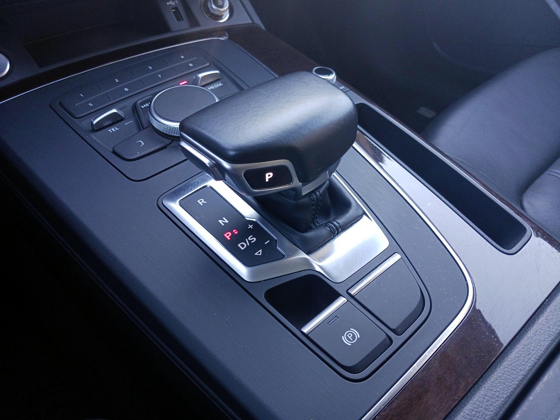 Thumbnail: 2019 Audi Q5 - 15