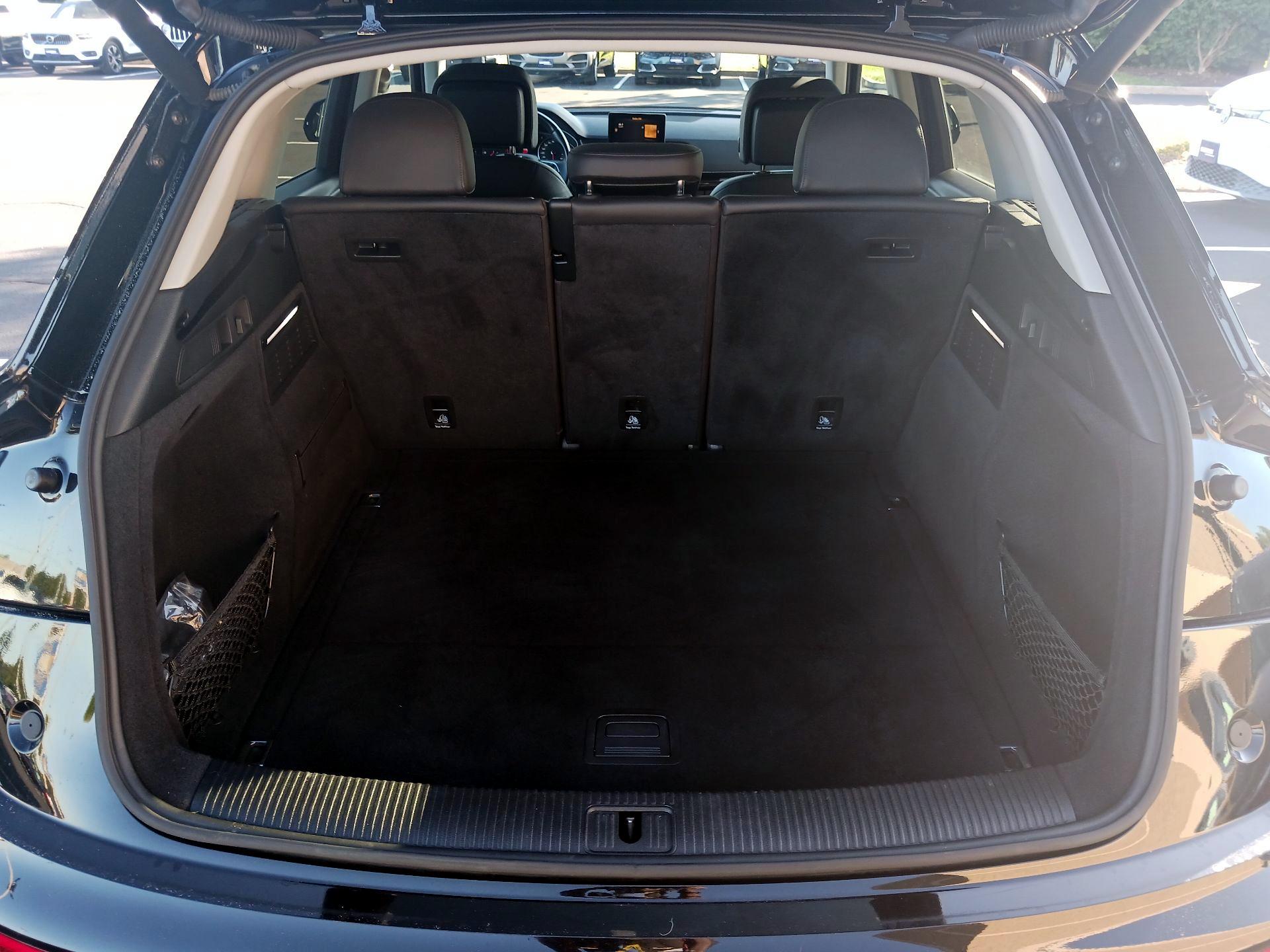 Thumbnail: 2019 Audi Q5 - 19