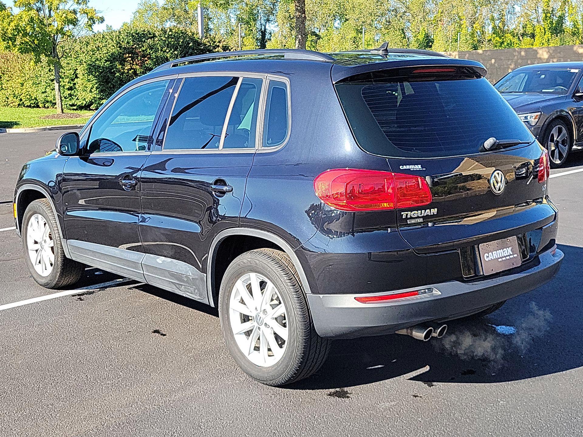 Thumbnail: 2017 Volkswagen Tiguan - 7