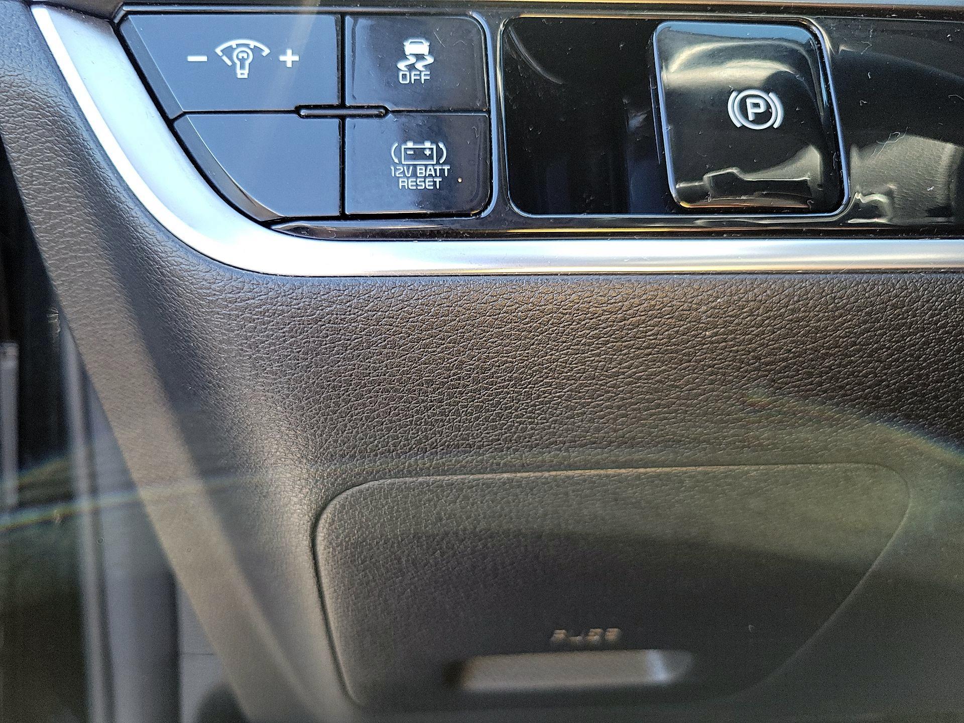 Thumbnail: 2023 Kia Sportage - 11