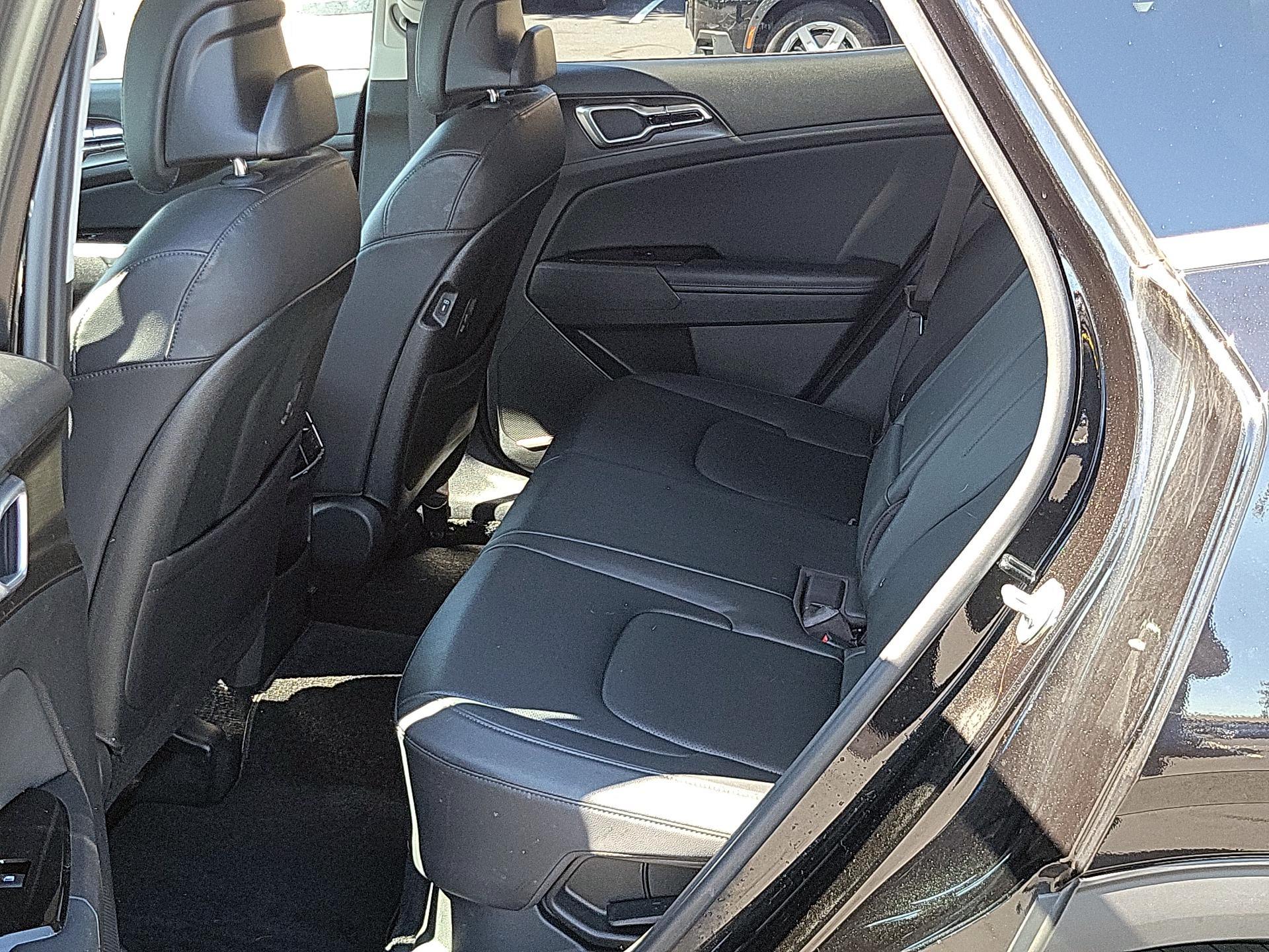 Thumbnail: 2023 Kia Sportage - 7