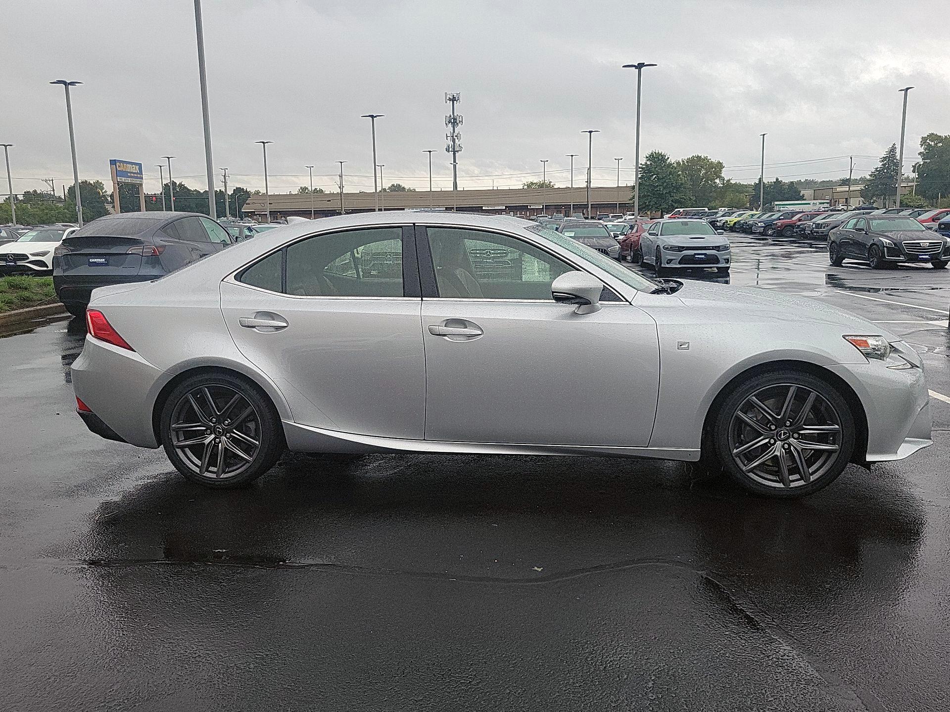 Thumbnail: 2016 Lexus IS - 4