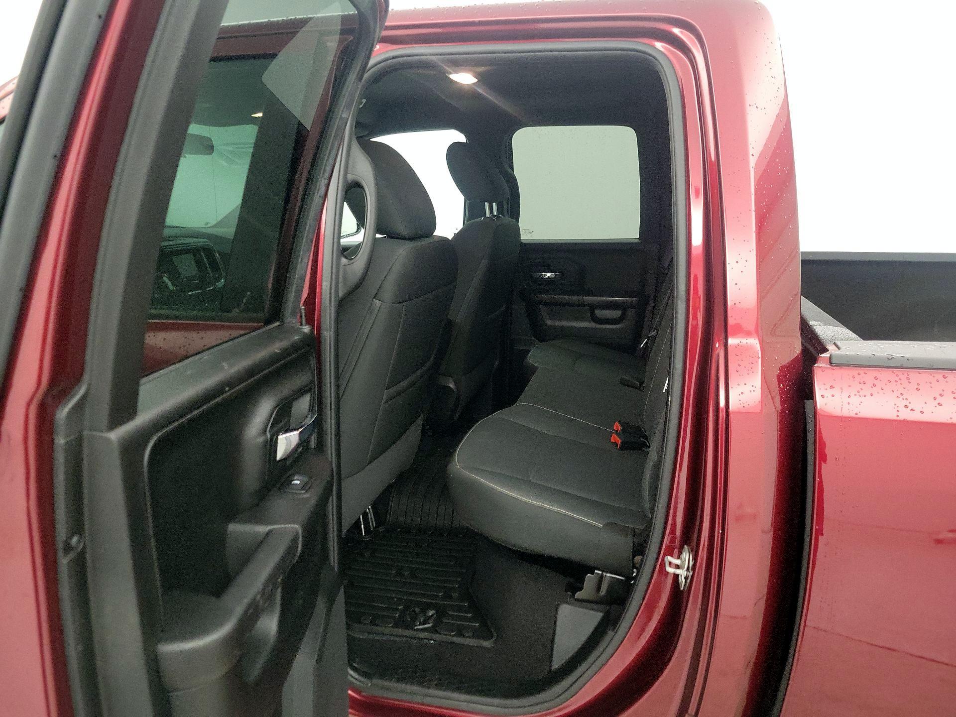 Thumbnail: 2021 RAM 1500 Classic - 19