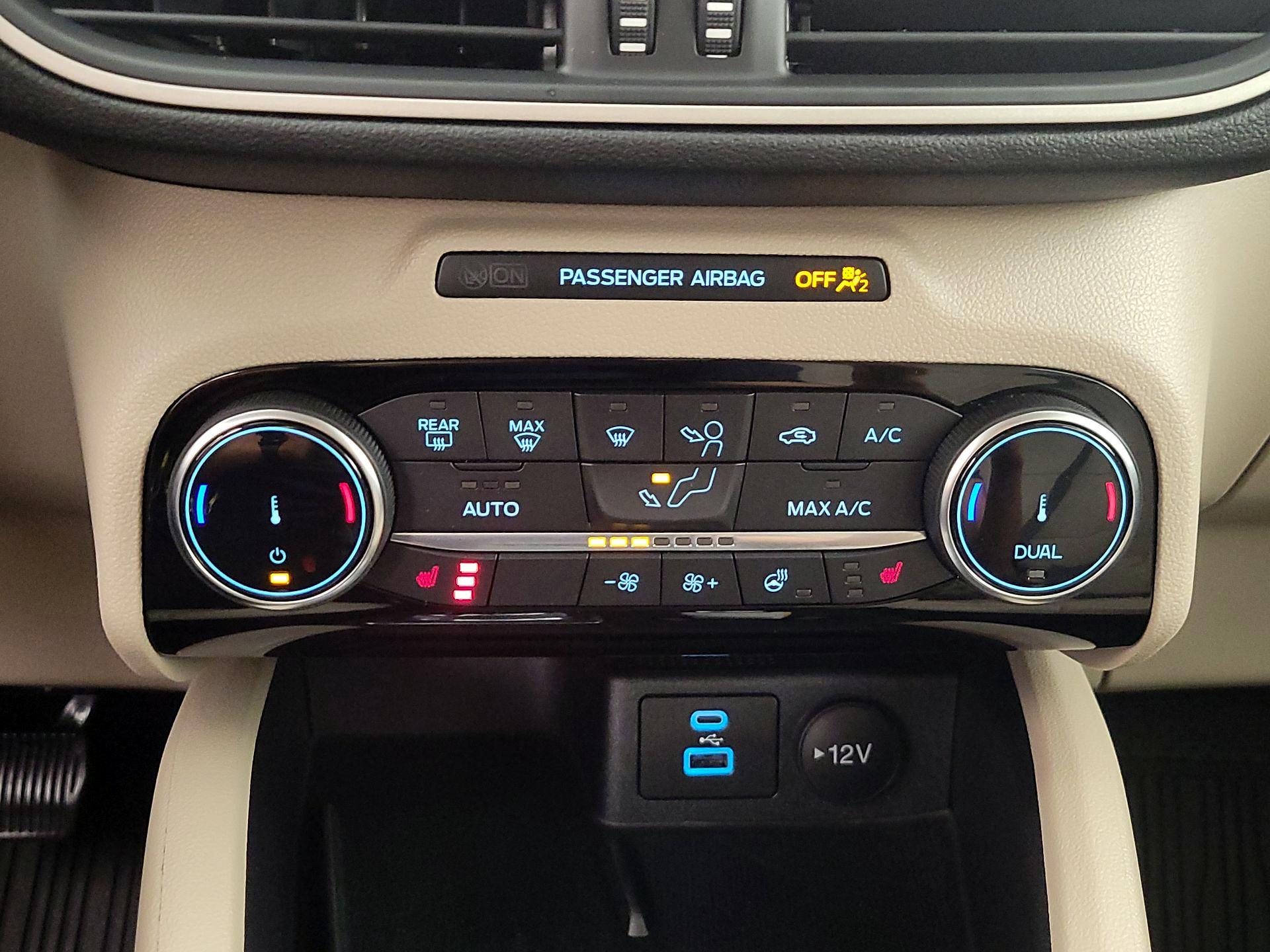 Thumbnail: 2022 Ford Escape - 17