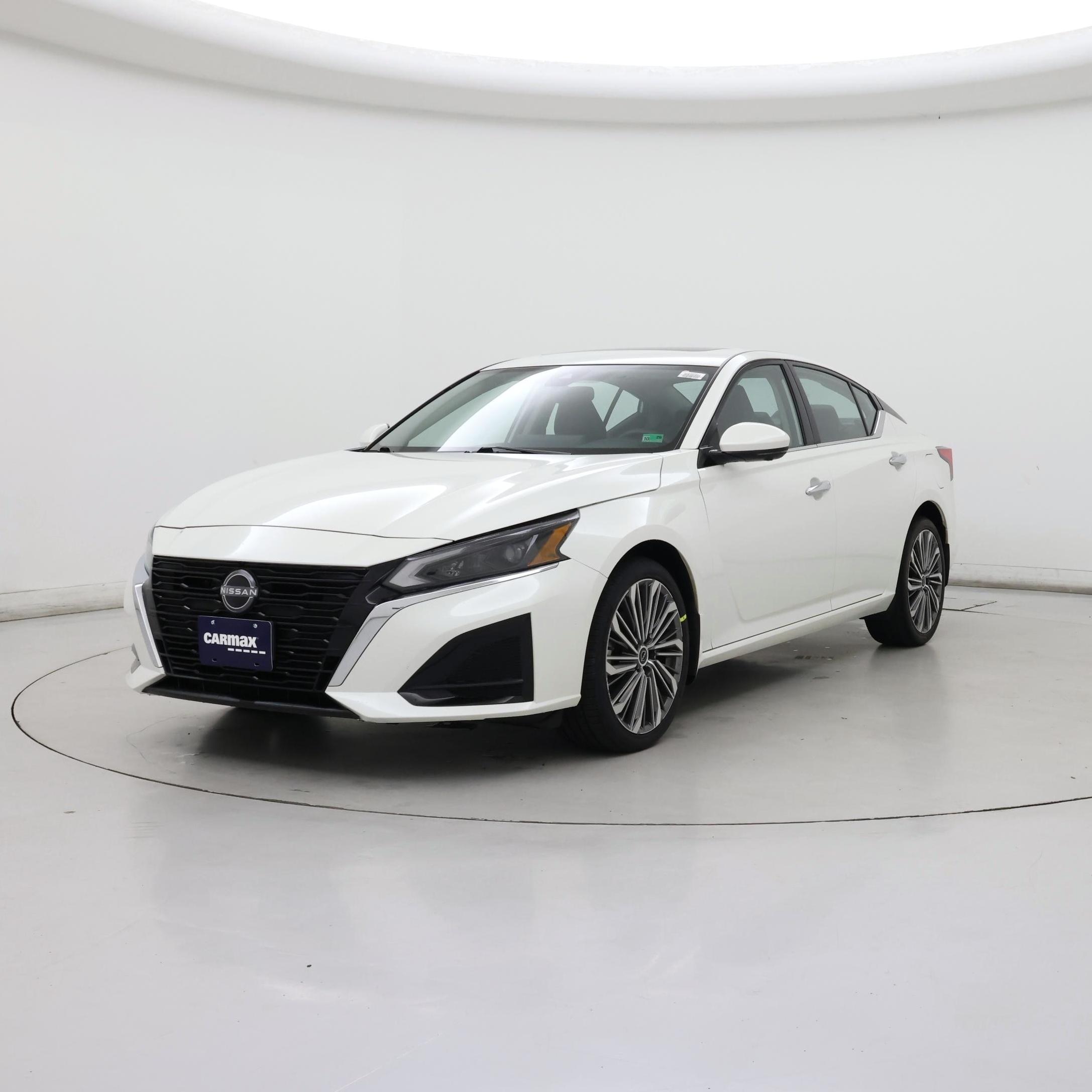 Thumbnail: 2023 Nissan Altima - 4