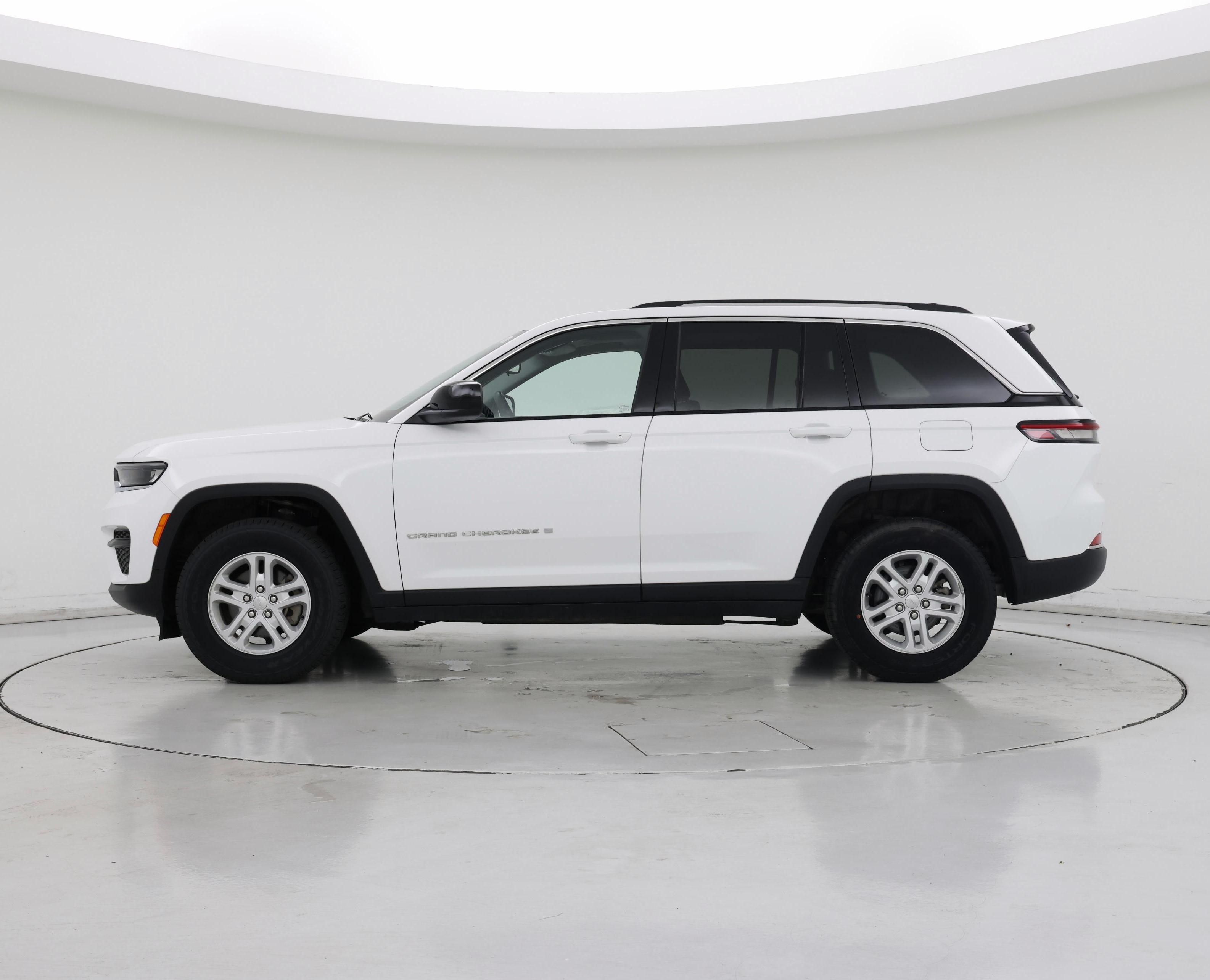 Thumbnail: 2023 Jeep Grand Cherokee - 3