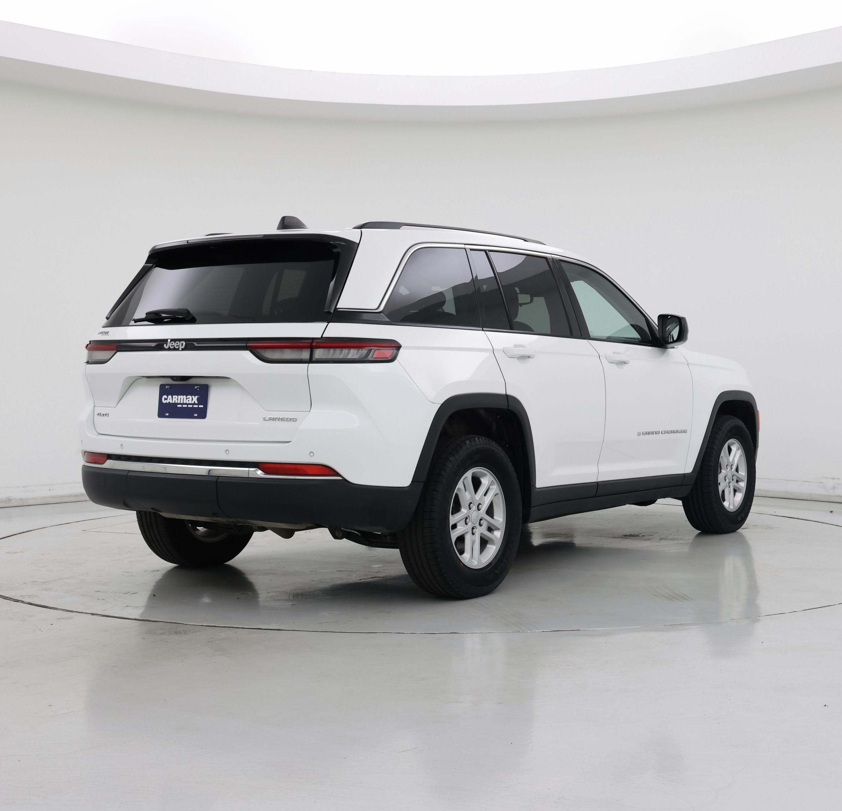 Thumbnail: 2023 Jeep Grand Cherokee - 8