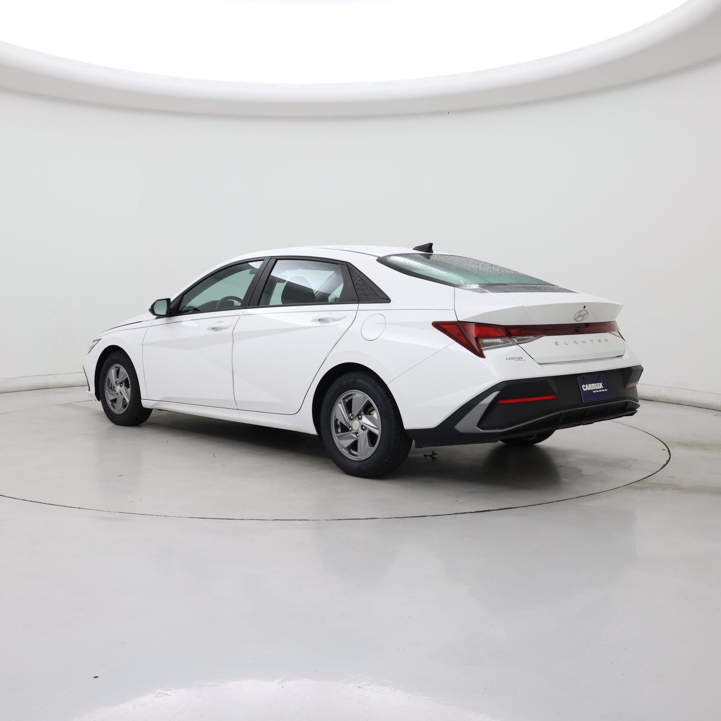 Thumbnail: 2024 Hyundai Elantra - 2