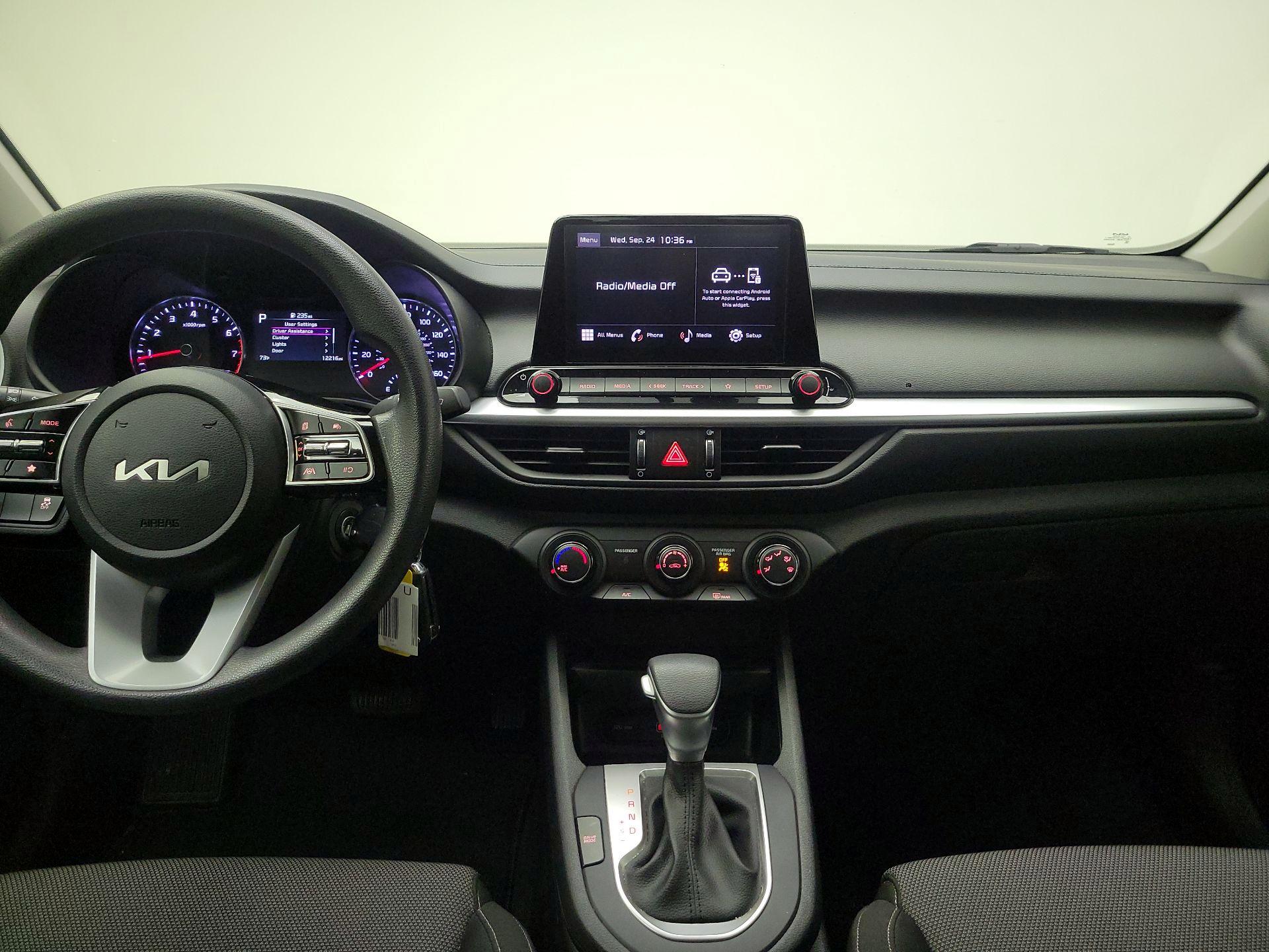Thumbnail: 2023 Kia Forte - 9