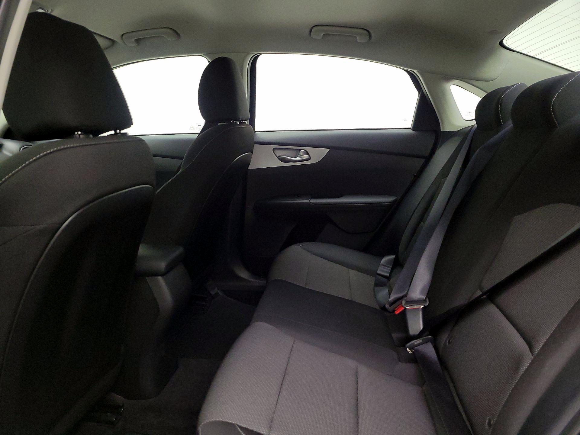 Thumbnail: 2023 Kia Forte - 19