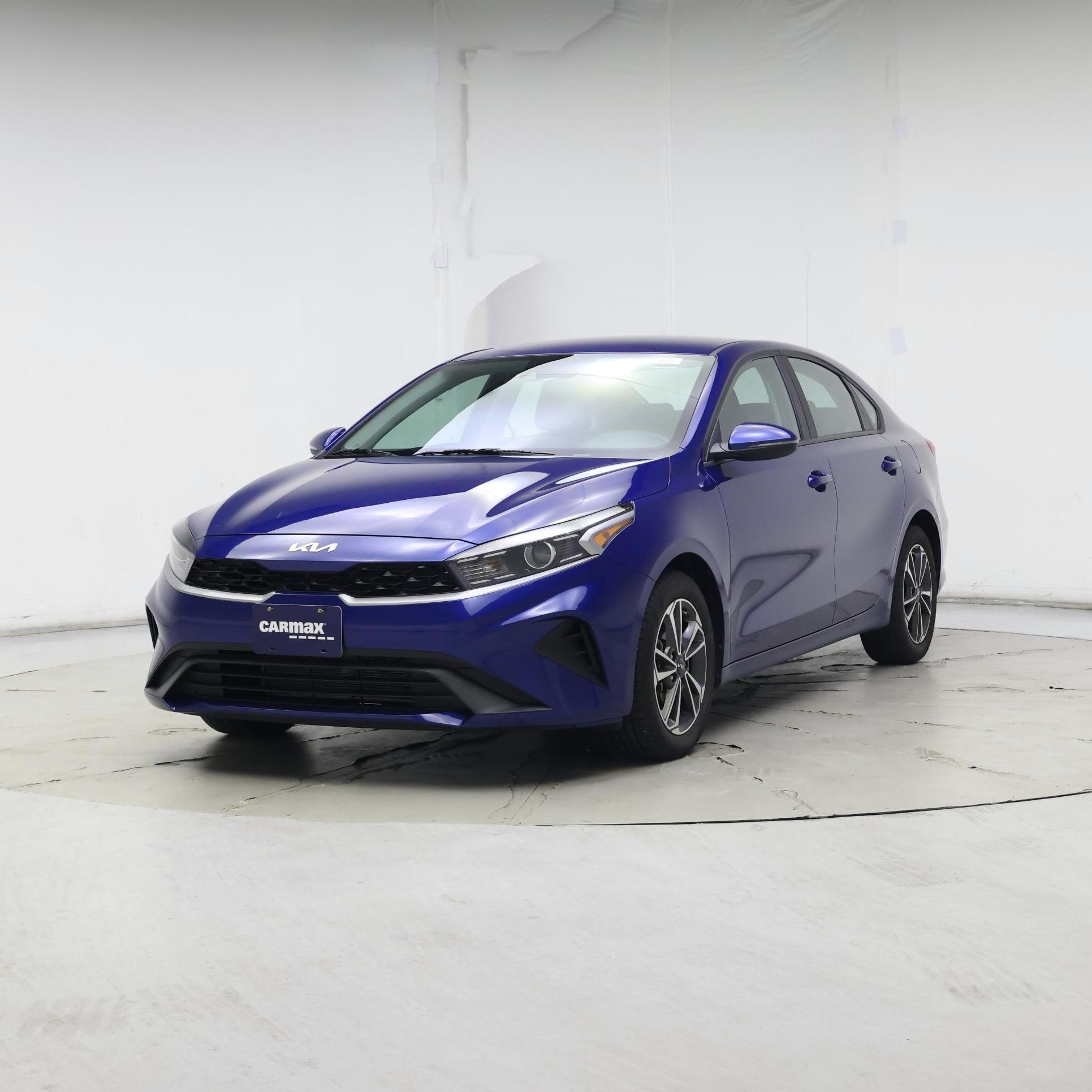 Thumbnail: 2023 Kia Forte - 4