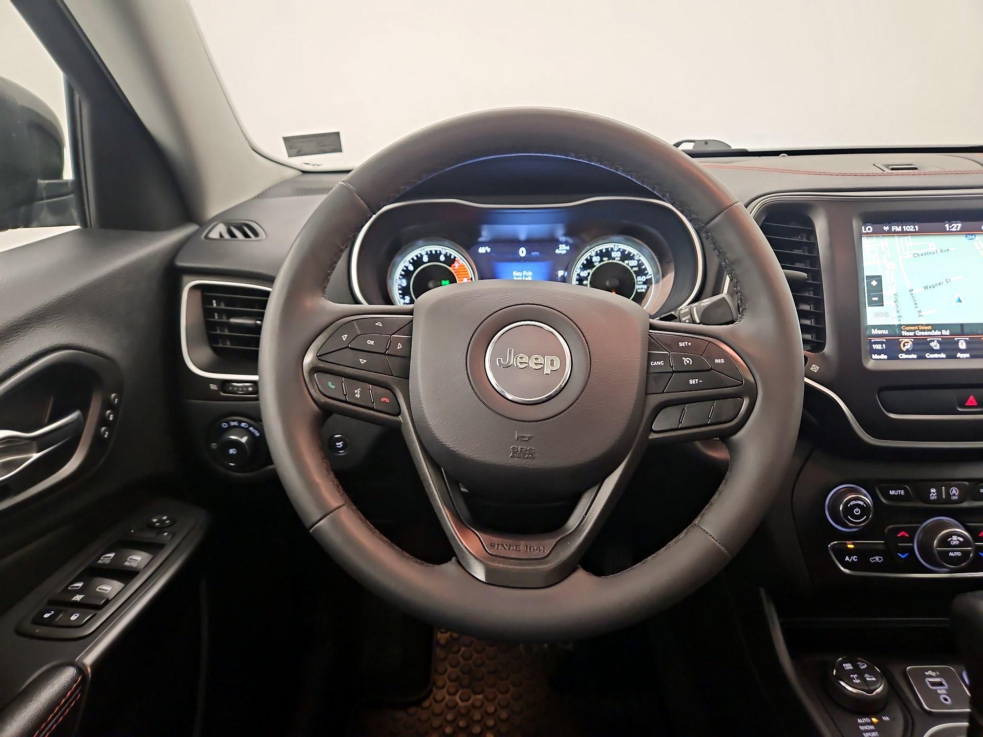 Thumbnail: 2022 Jeep Cherokee - 10