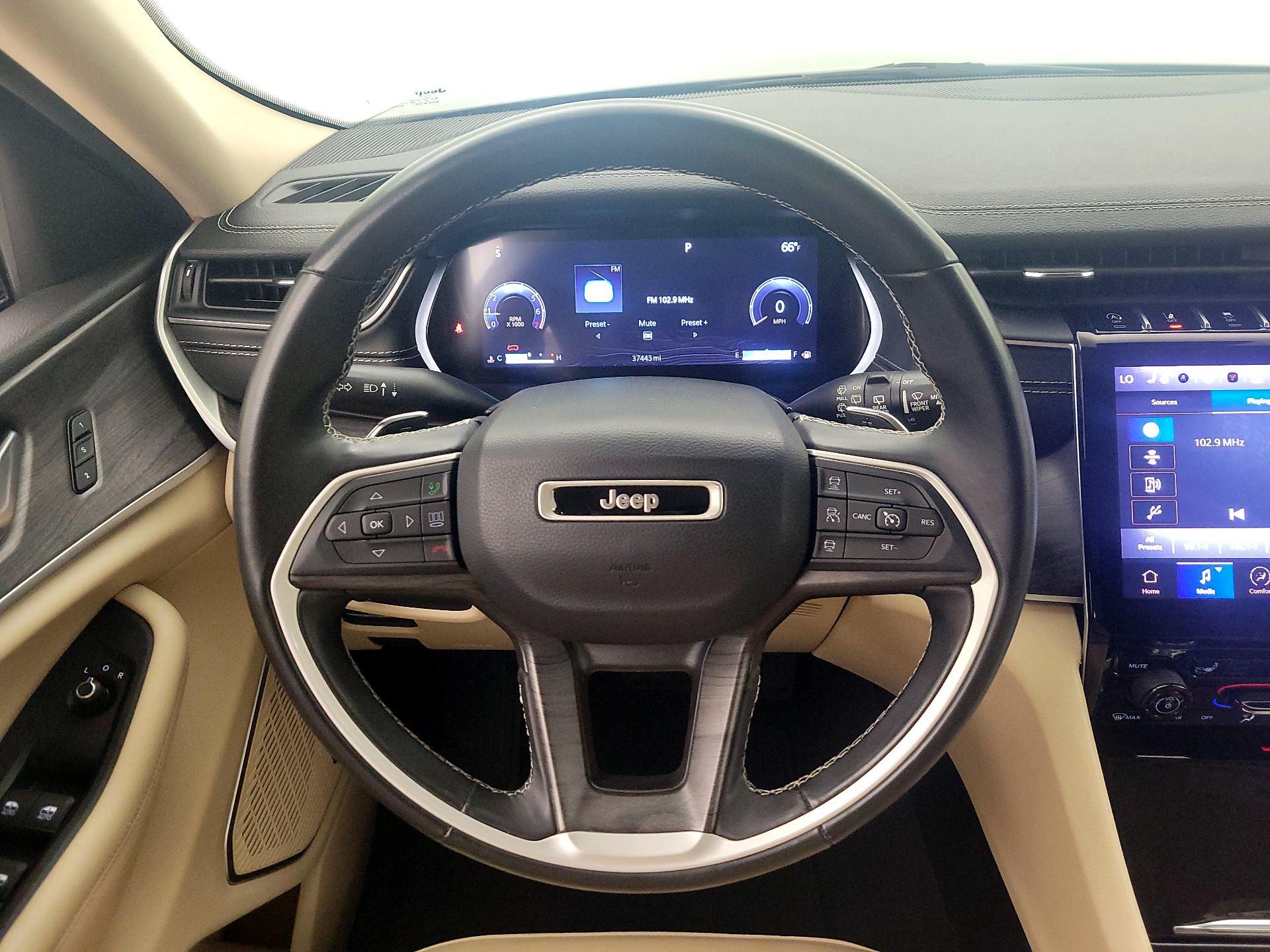 Thumbnail: 2022 Jeep Grand Cherokee - 10