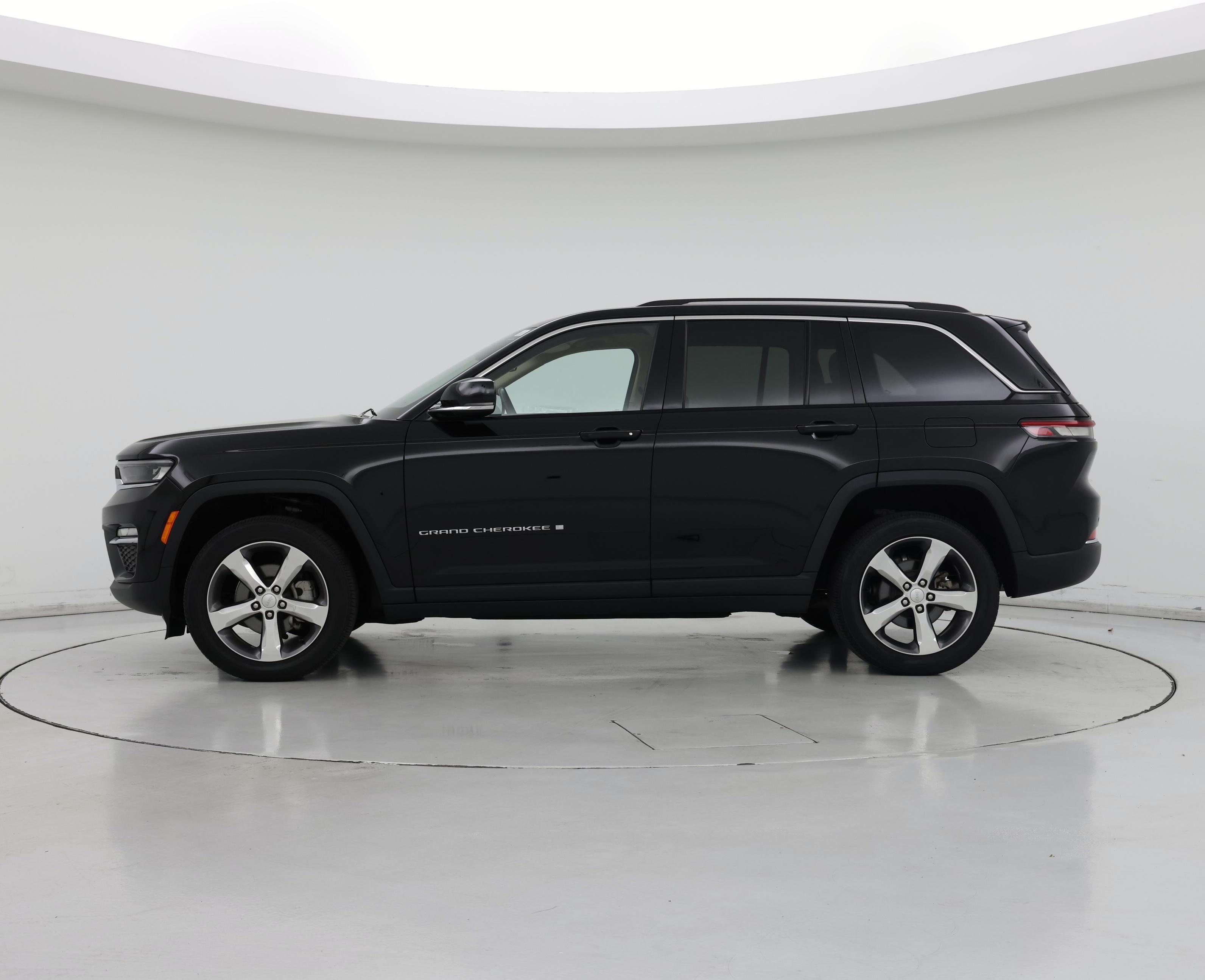 Thumbnail: 2022 Jeep Grand Cherokee - 3