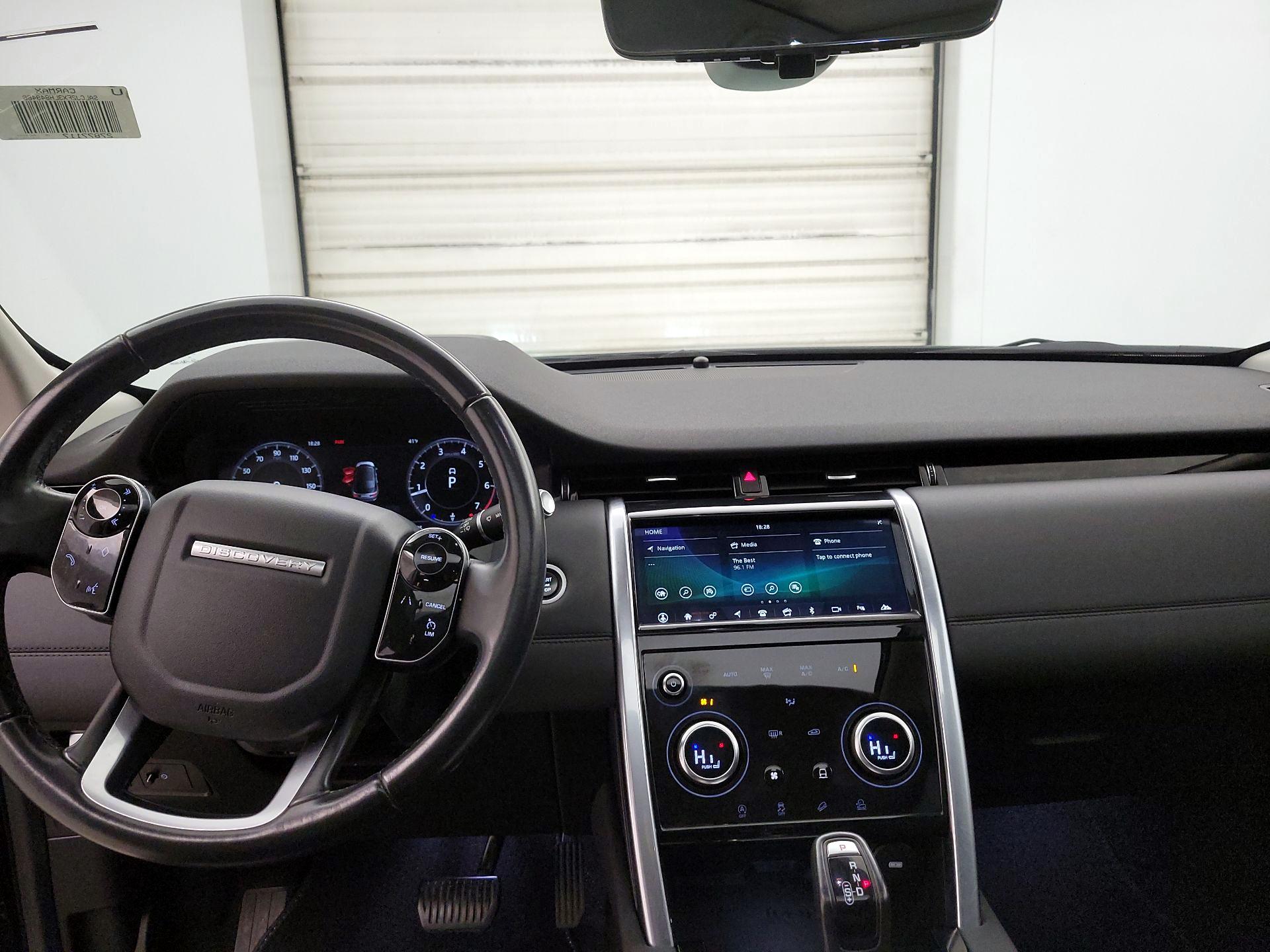 Thumbnail: 2020 Land Rover Discovery Sport - 9