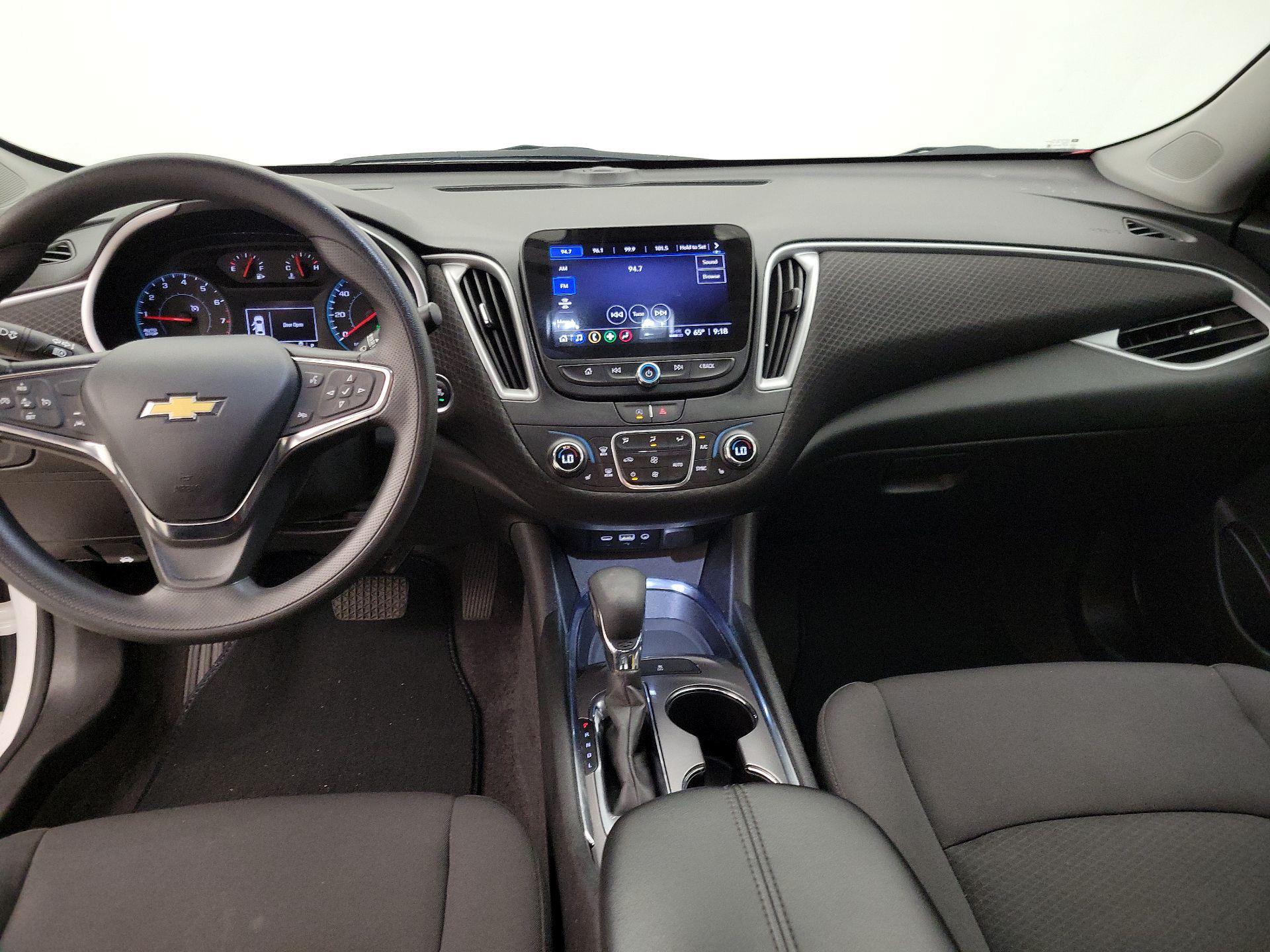 Thumbnail: 2023 Chevrolet Malibu - 9