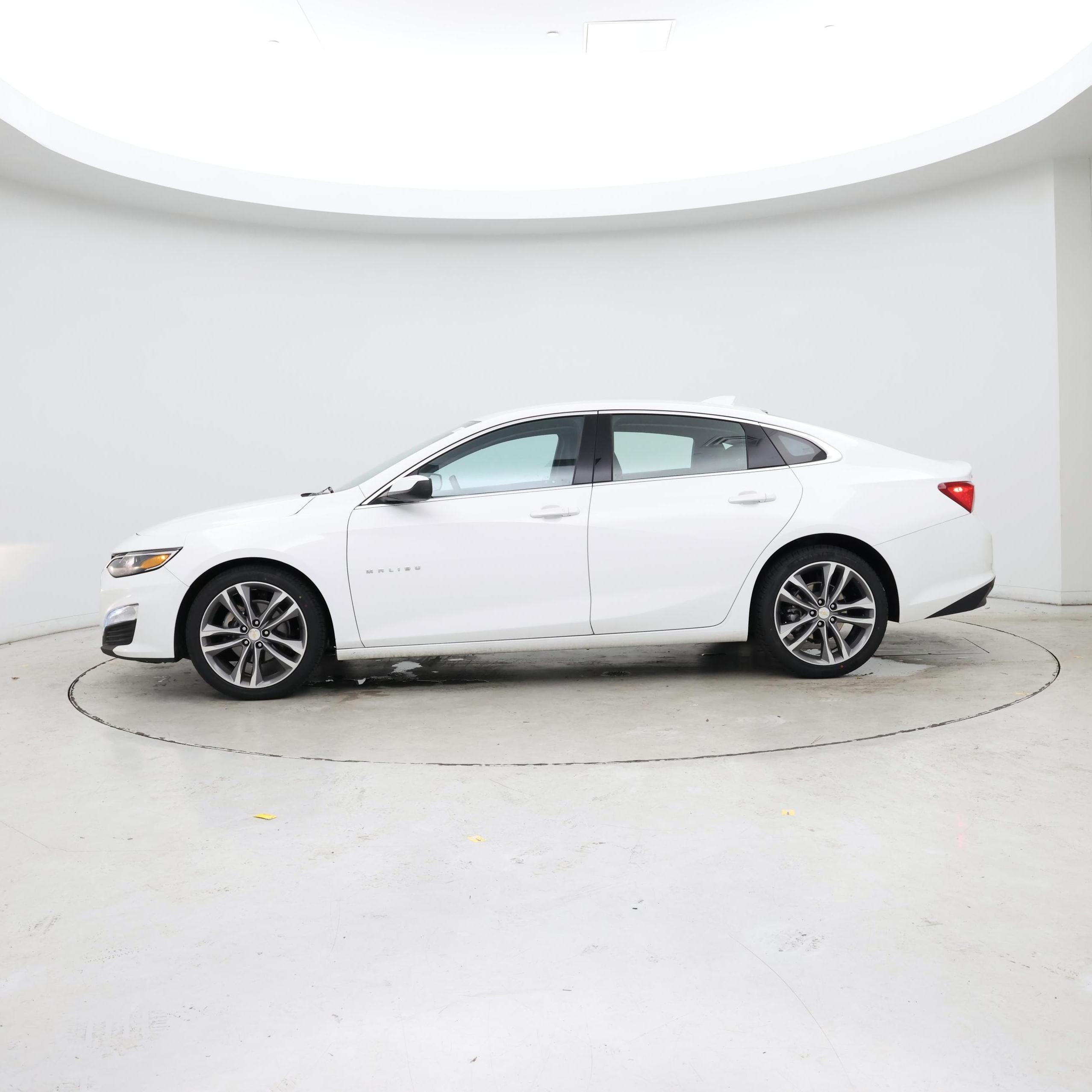Thumbnail: 2023 Chevrolet Malibu - 3