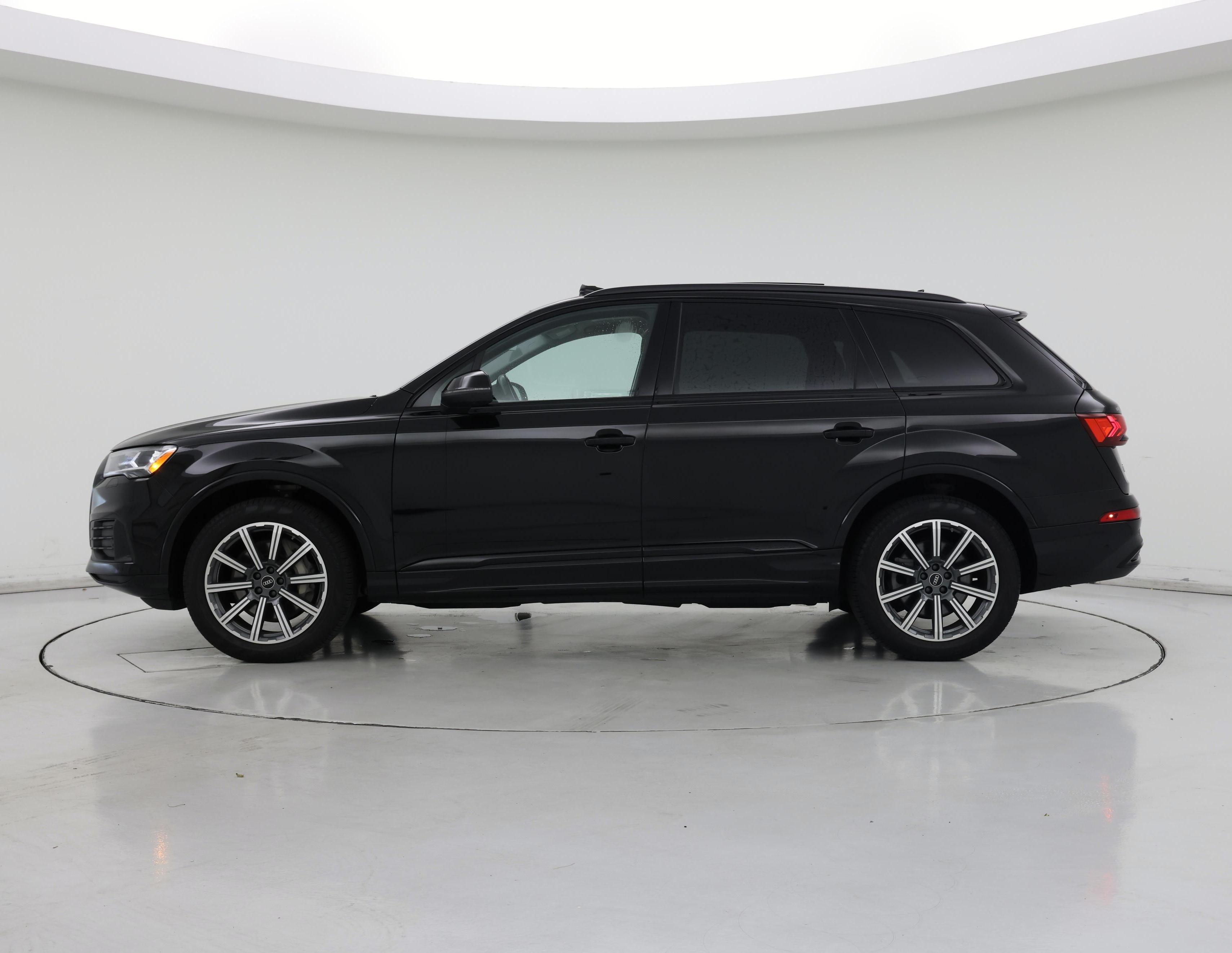 Thumbnail: 2022 Audi Q7 - 3