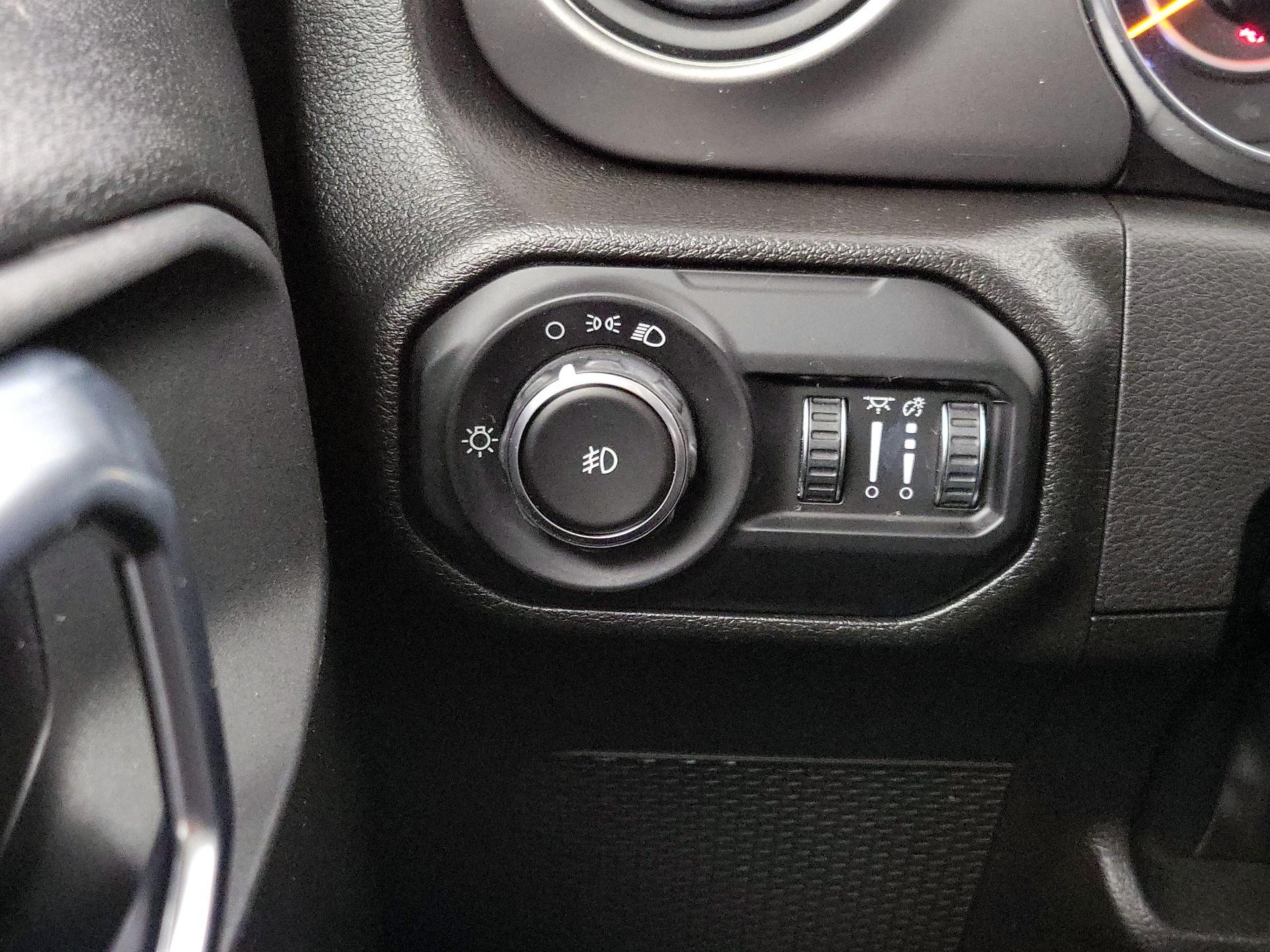 Thumbnail: 2021 Jeep Wrangler - 13
