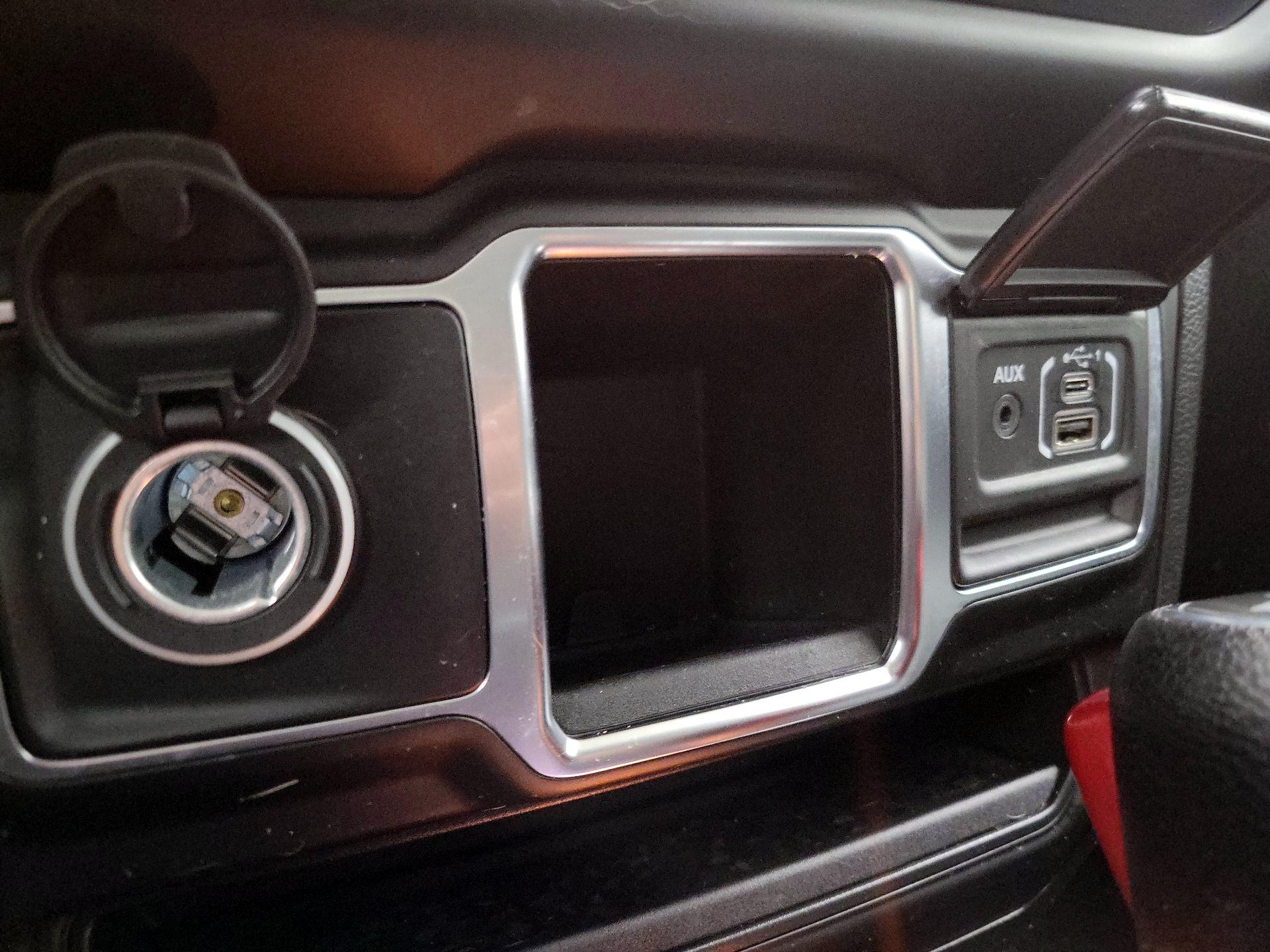Thumbnail: 2021 Jeep Wrangler - 18