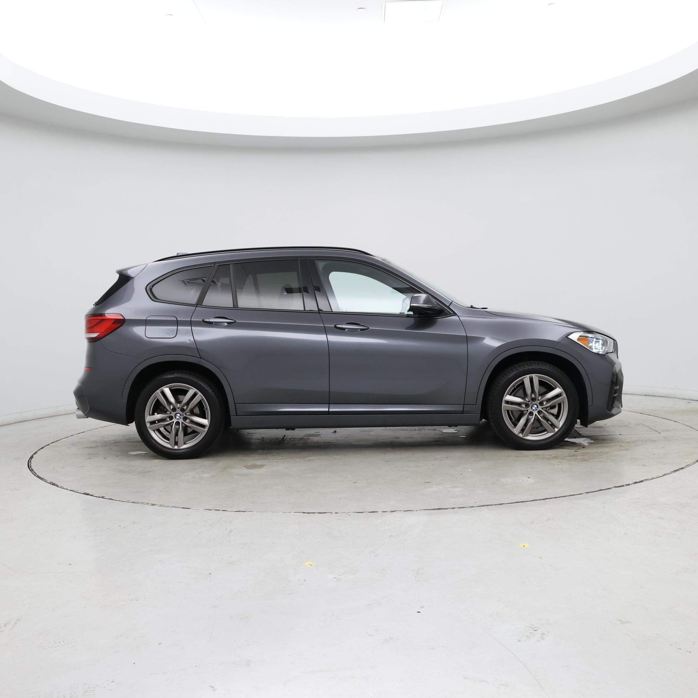 Thumbnail: 2021 BMW X1 - 7