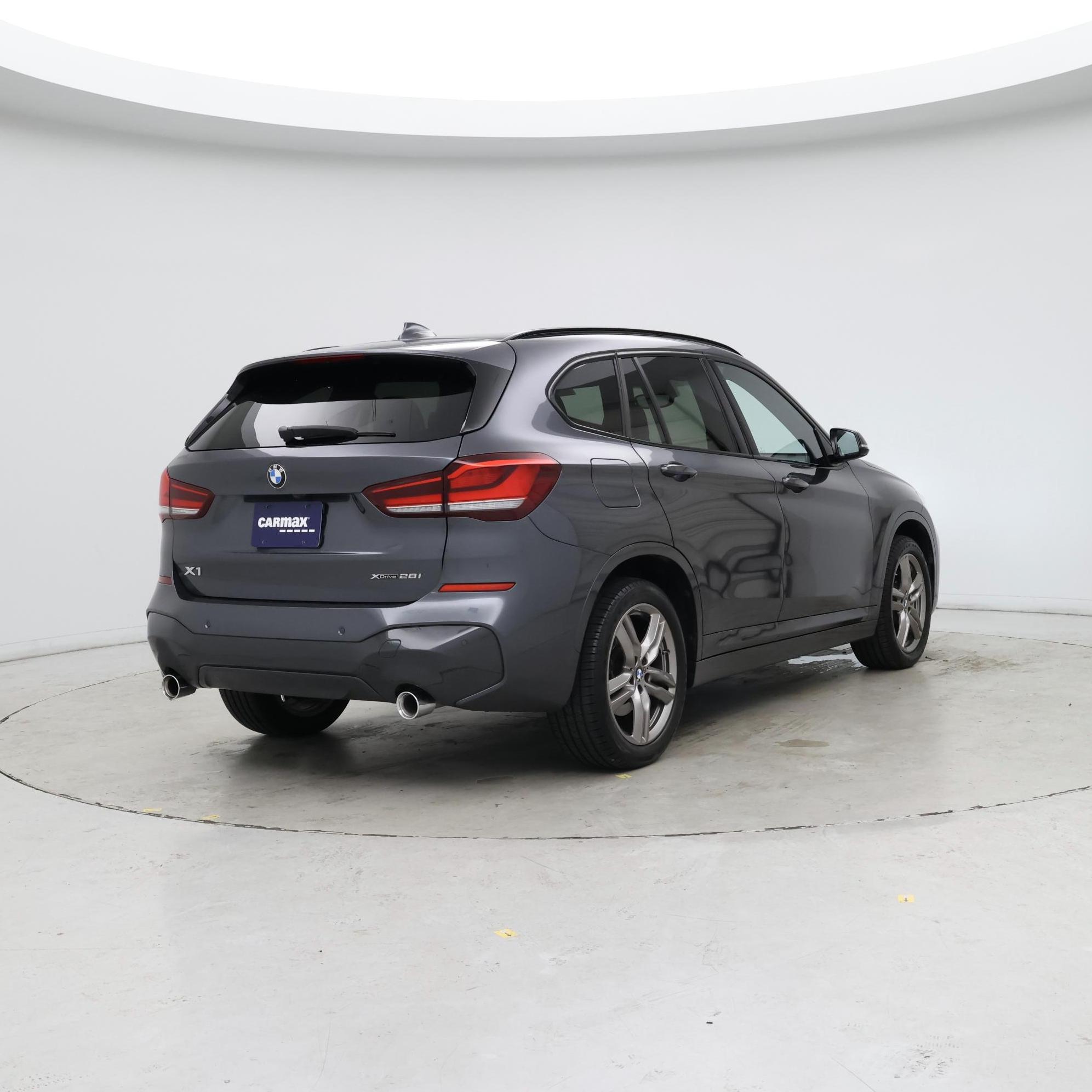 Thumbnail: 2021 BMW X1 - 8