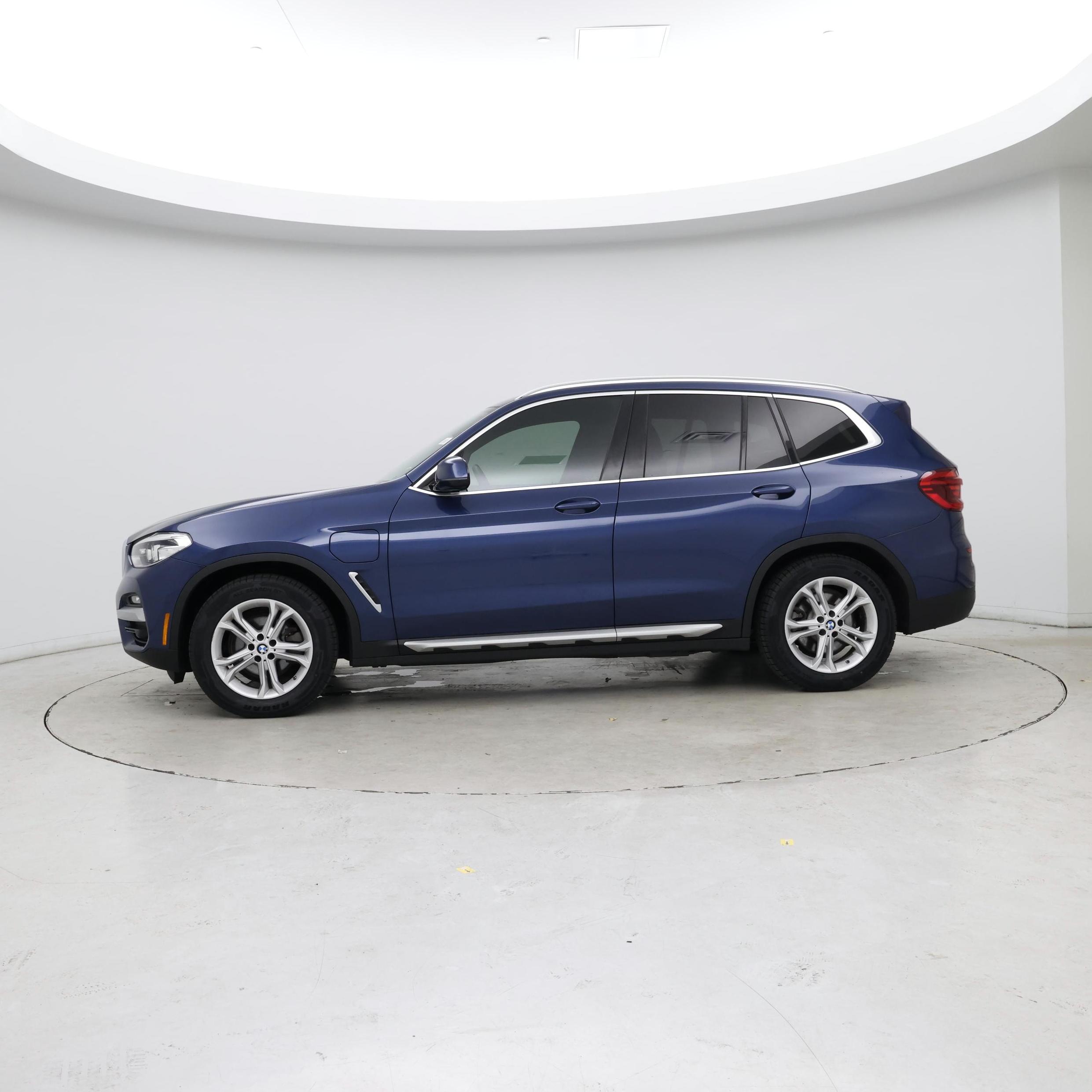 Thumbnail: 2021 BMW X3 - 3