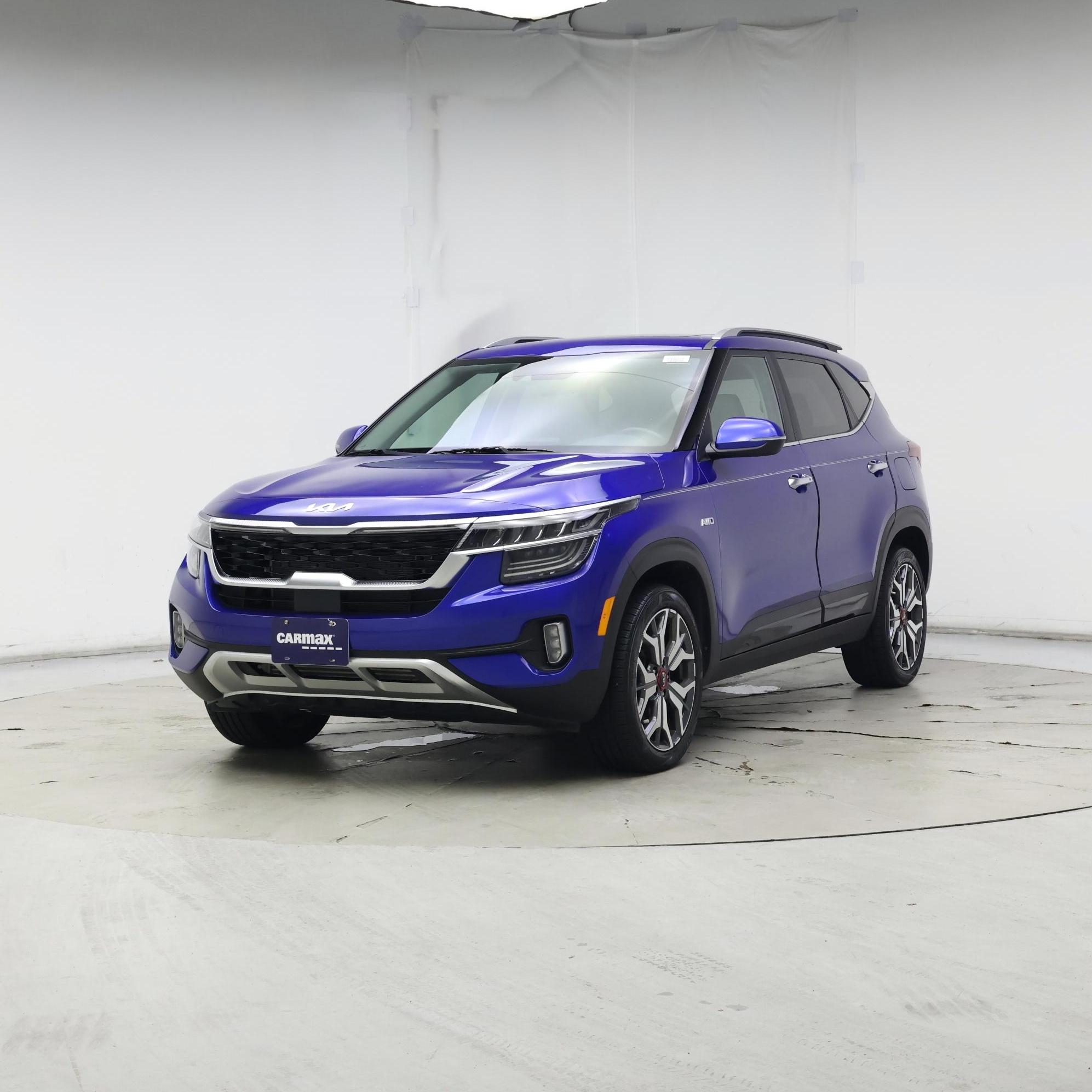 Thumbnail: 2023 Kia Seltos - 4