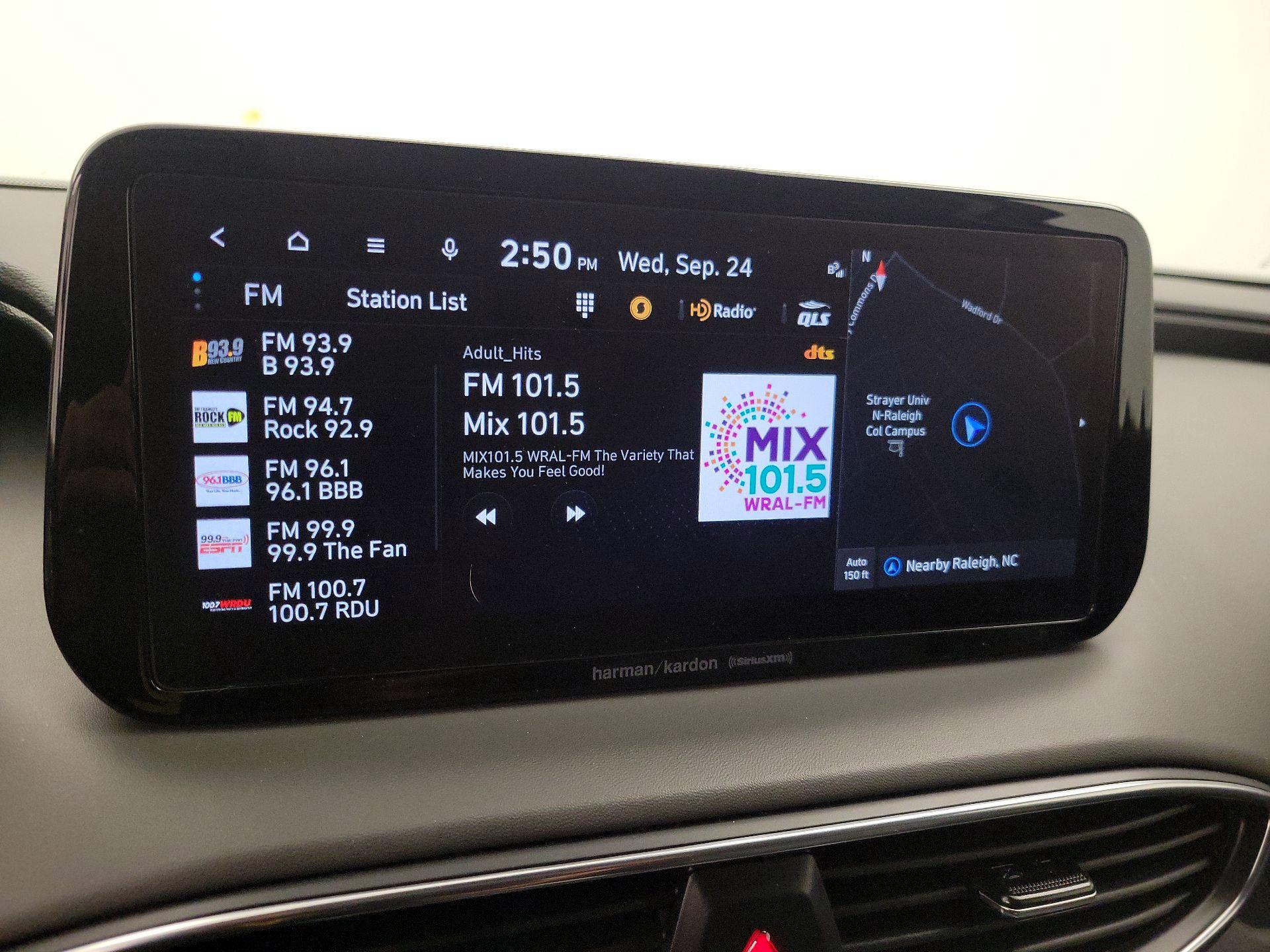 Thumbnail: 2023 Hyundai Santa Fe - 15