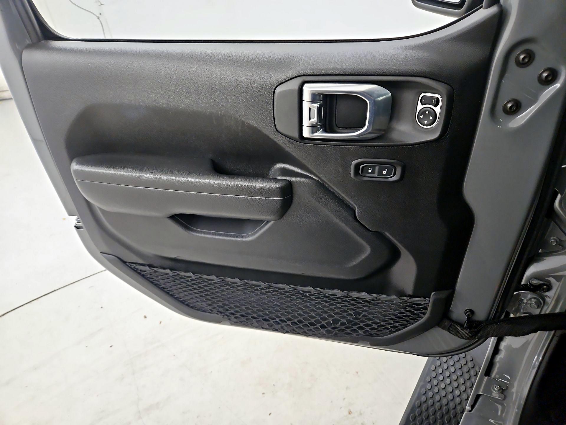 Thumbnail: 2022 Jeep Wrangler - 12