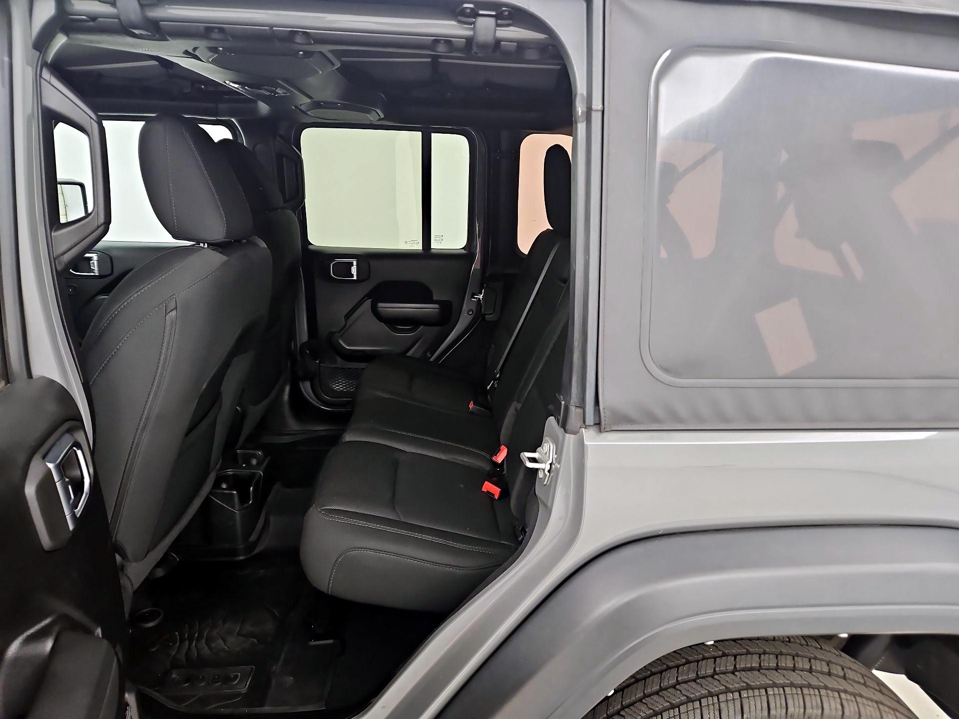 Thumbnail: 2022 Jeep Wrangler - 20