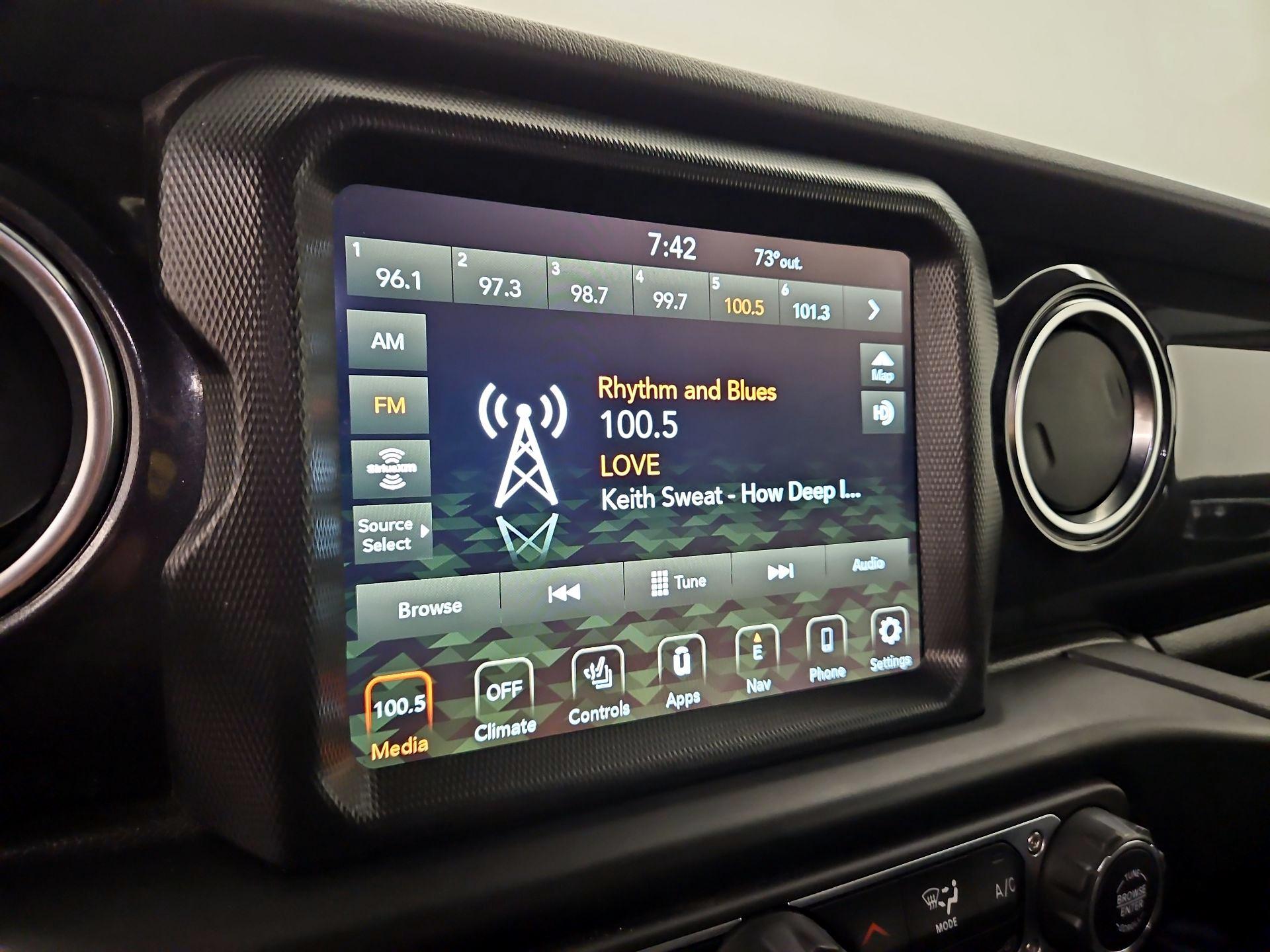 Thumbnail: 2022 Jeep Wrangler - 16