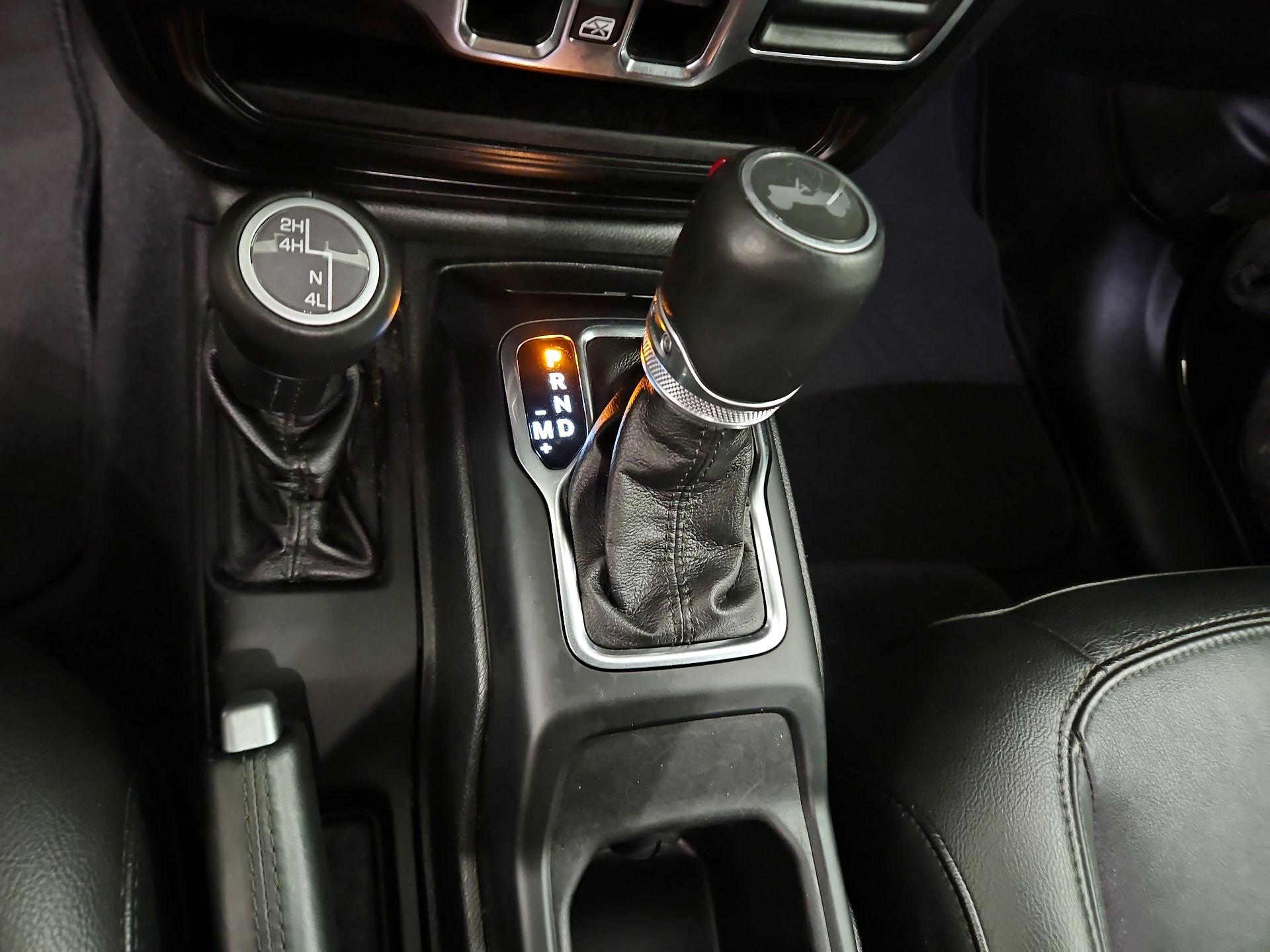 Thumbnail: 2022 Jeep Wrangler - 18