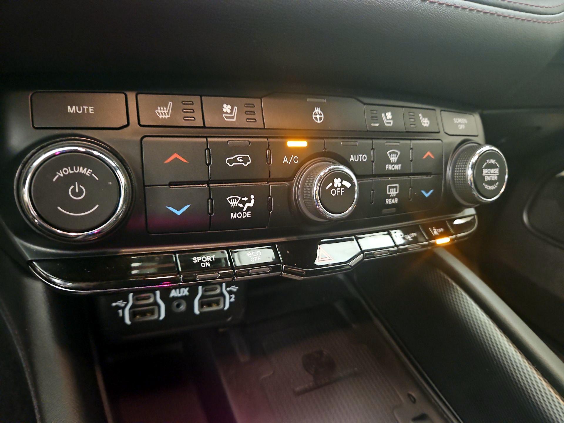 Thumbnail: 2022 Dodge Durango - 17