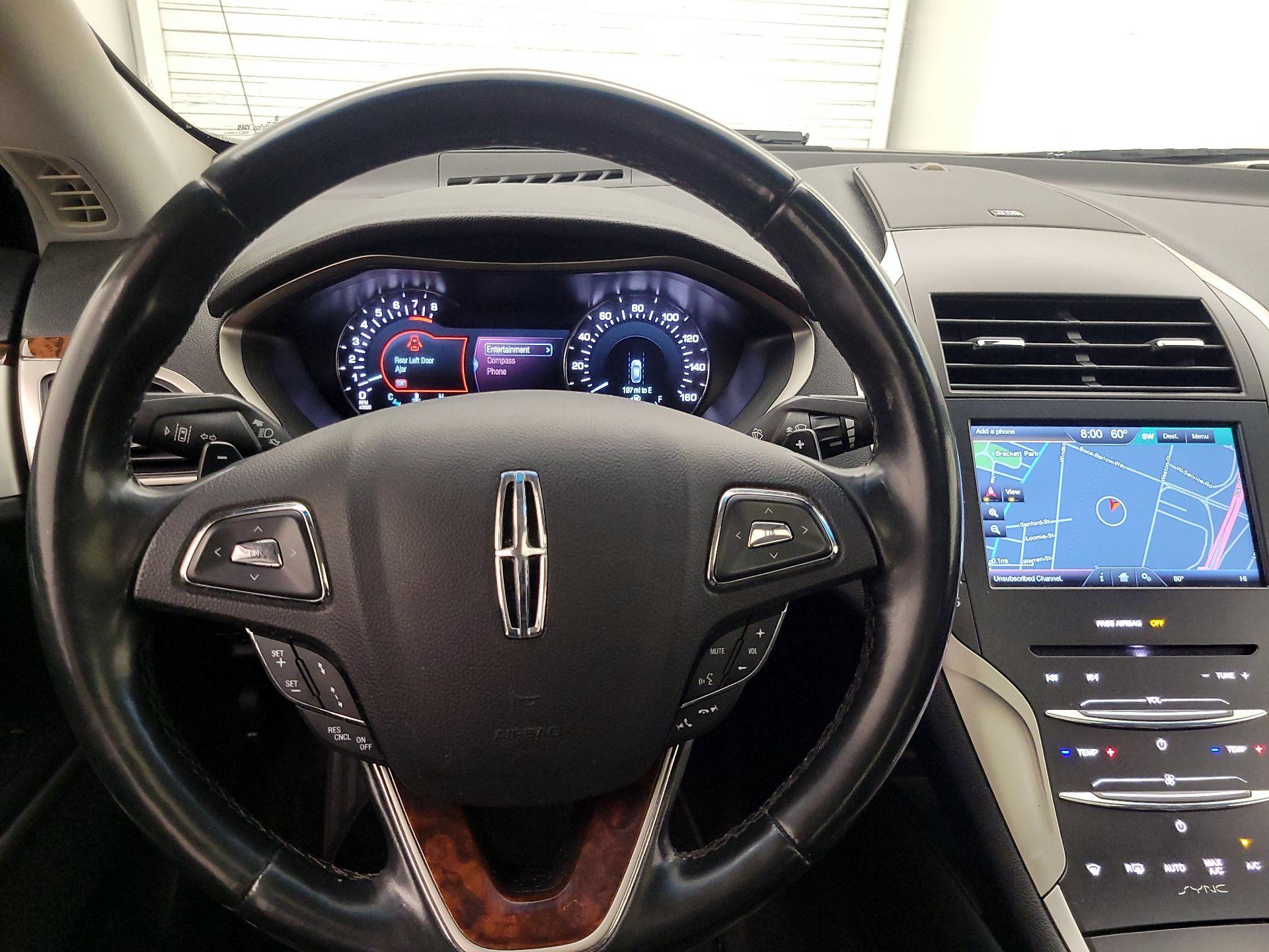 Thumbnail: 2016 Lincoln MKZ - 10