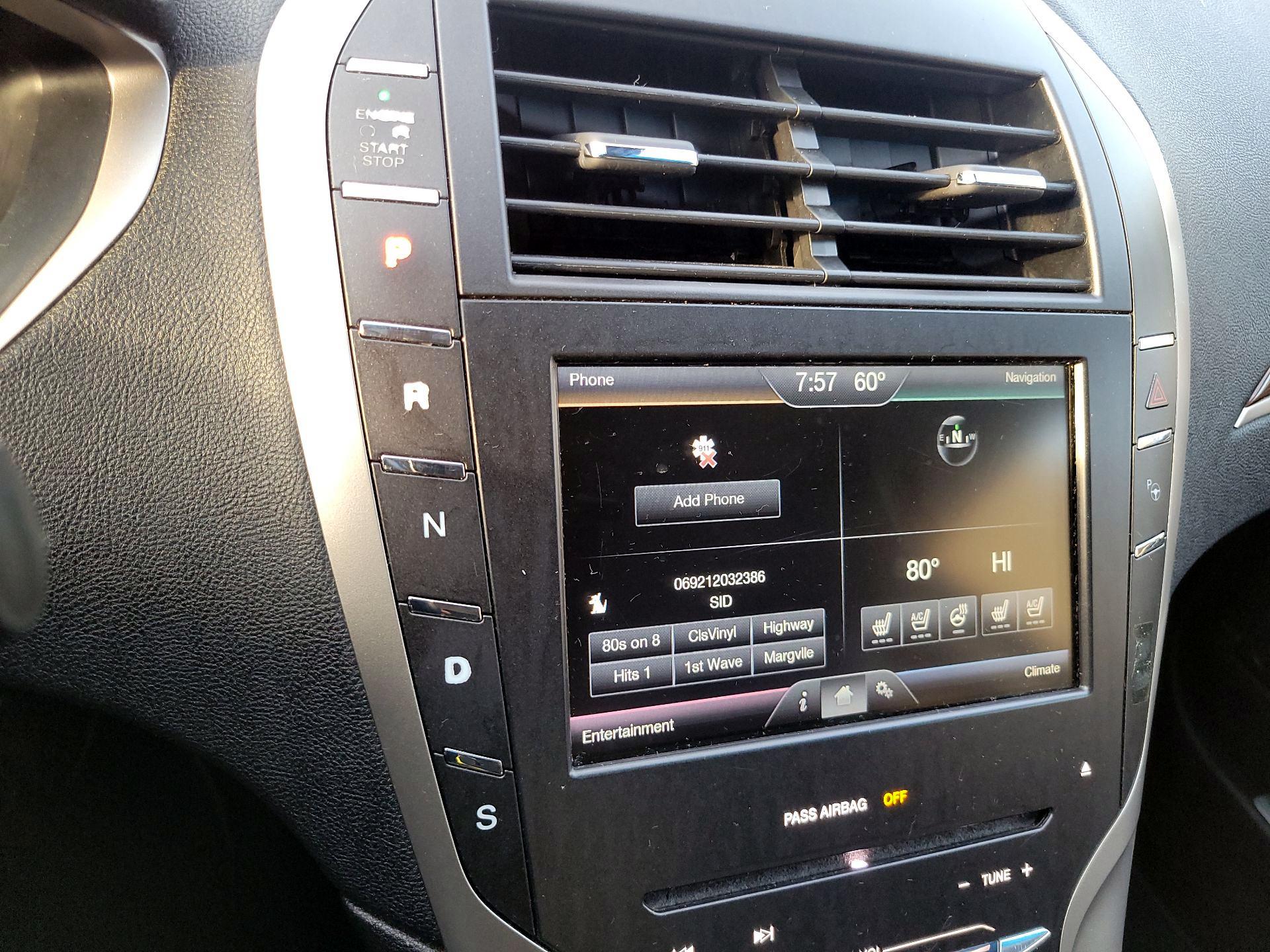 Thumbnail: 2016 Lincoln MKZ - 18