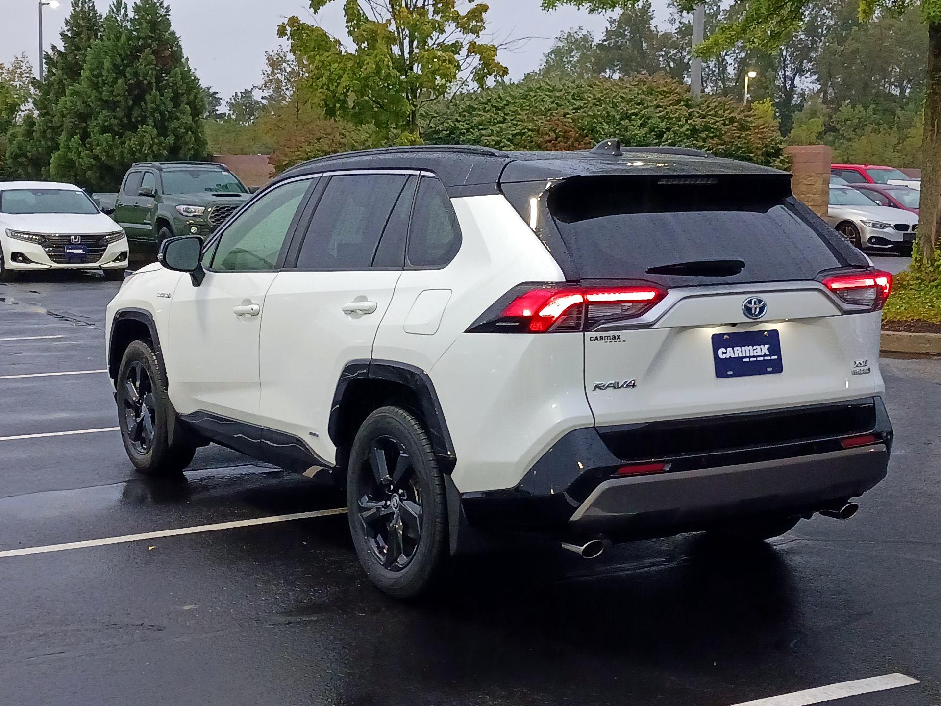 Thumbnail: 2020 Toyota RAV4 - 7