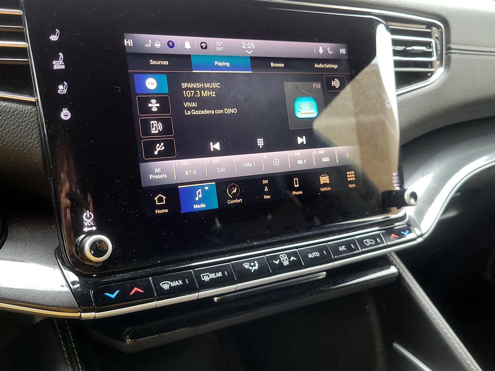 Thumbnail: 2023 Jeep Wagoneer - 14