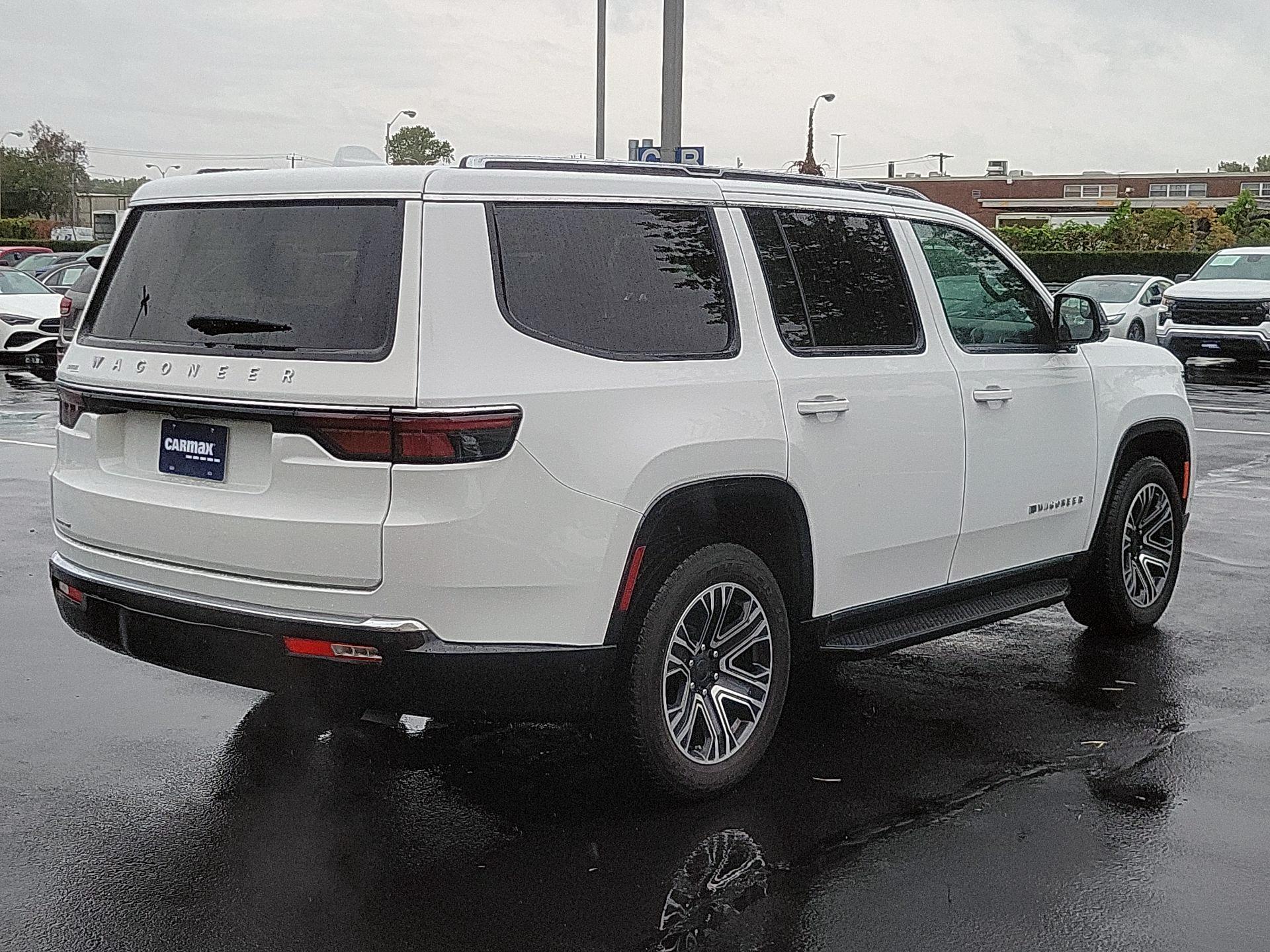 Thumbnail: 2023 Jeep Wagoneer - 5