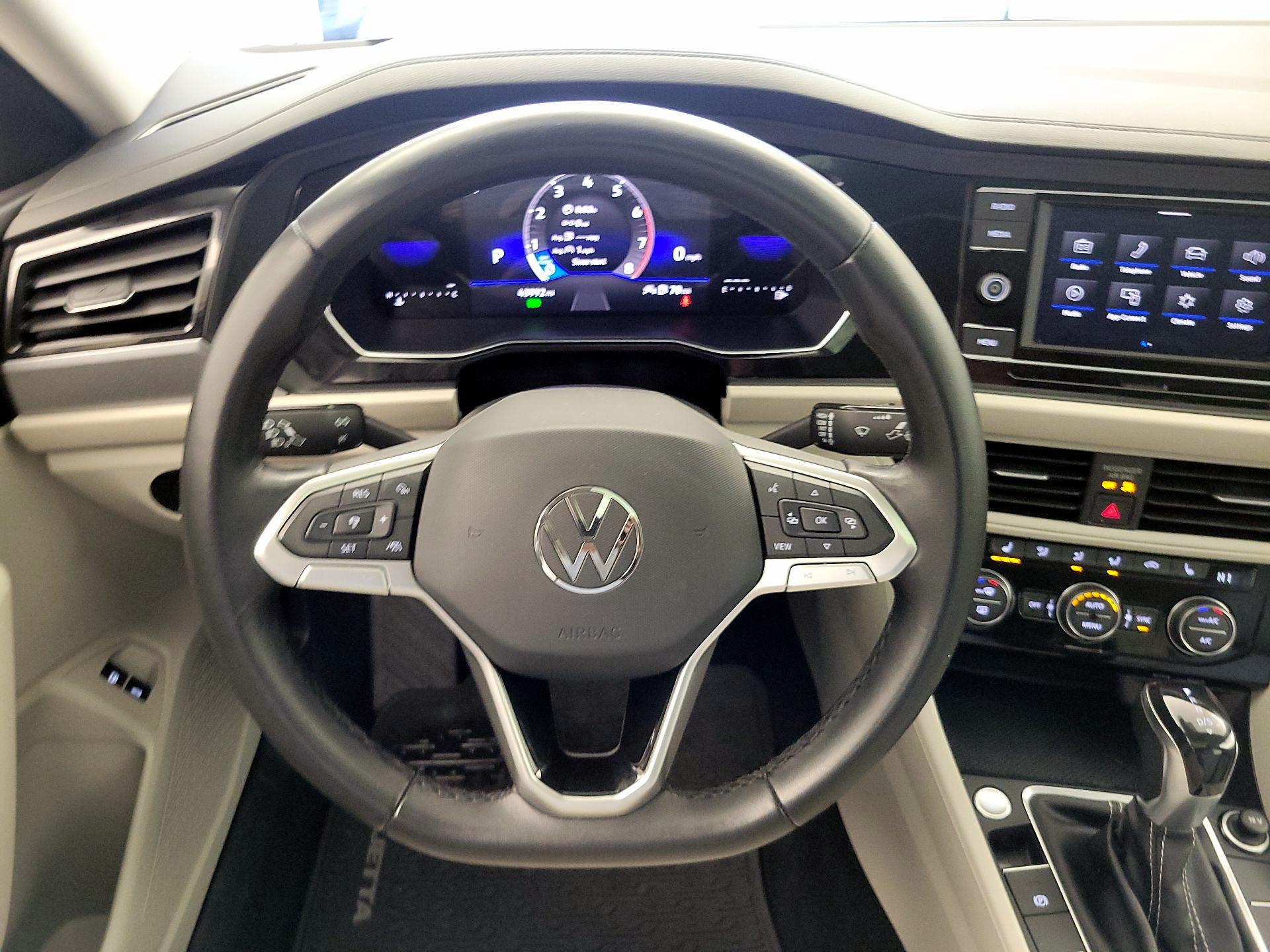 Thumbnail: 2023 Volkswagen Jetta - 10