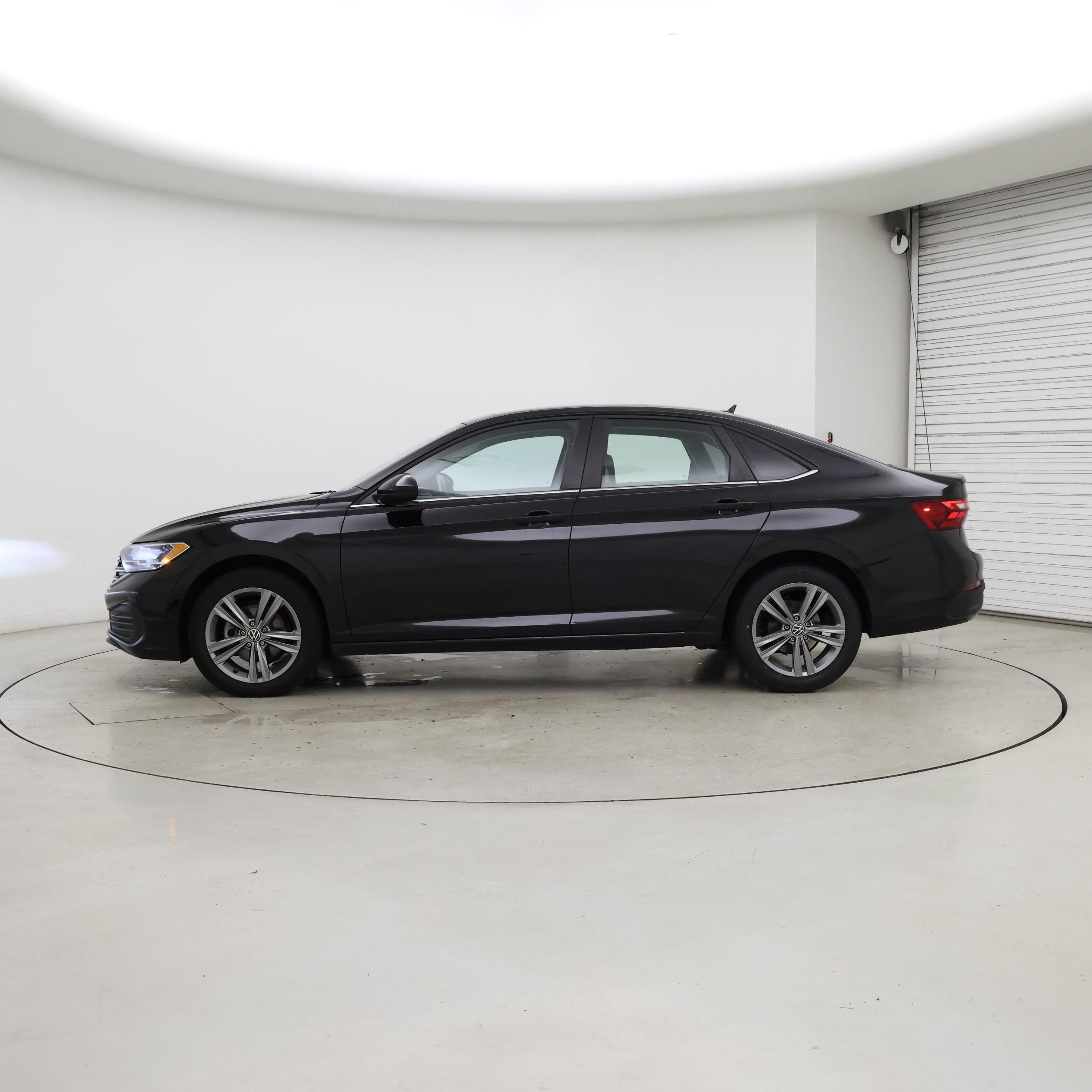 Thumbnail: 2023 Volkswagen Jetta - 3
