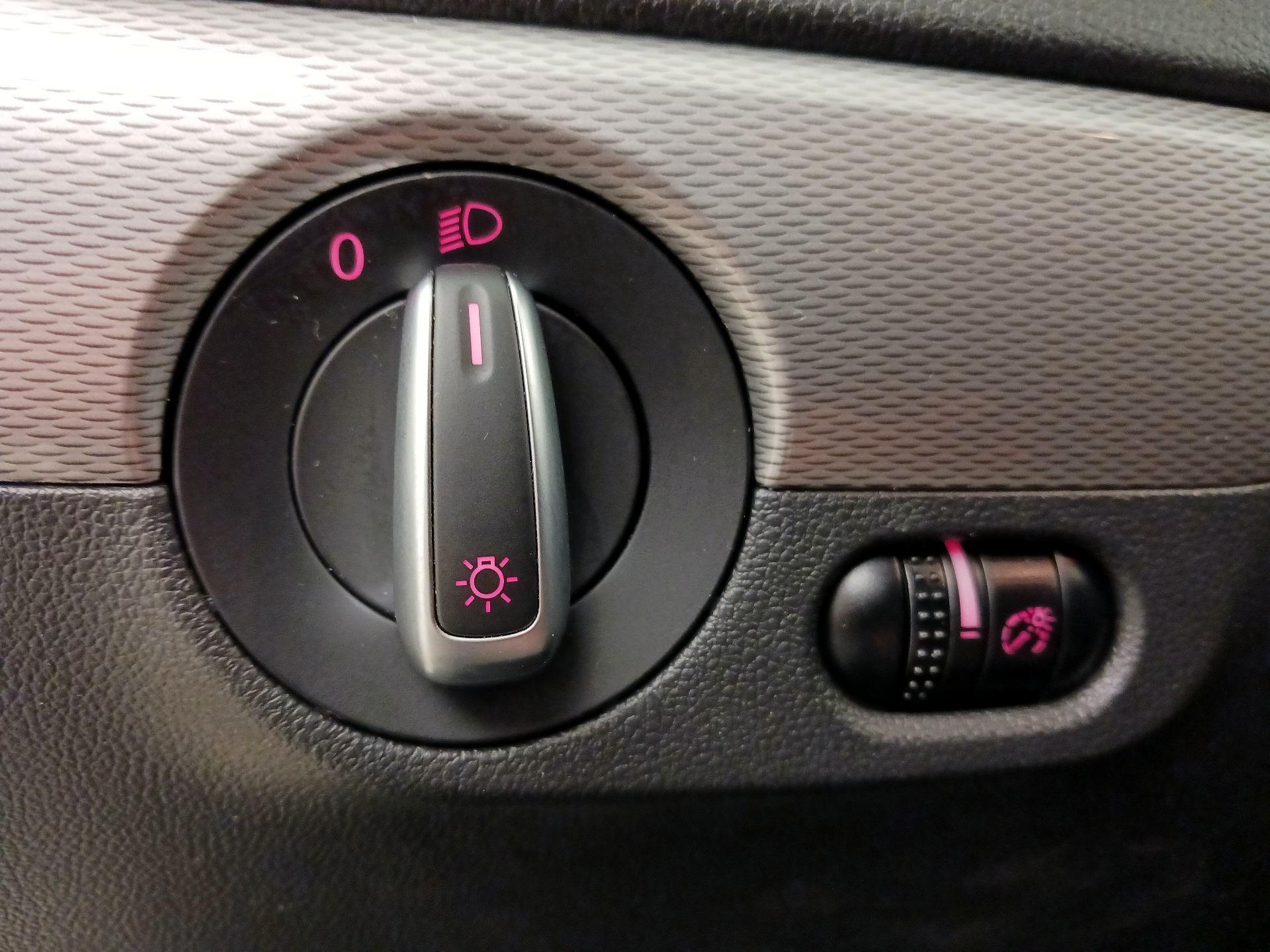 Thumbnail: 2017 Volkswagen Jetta - 13