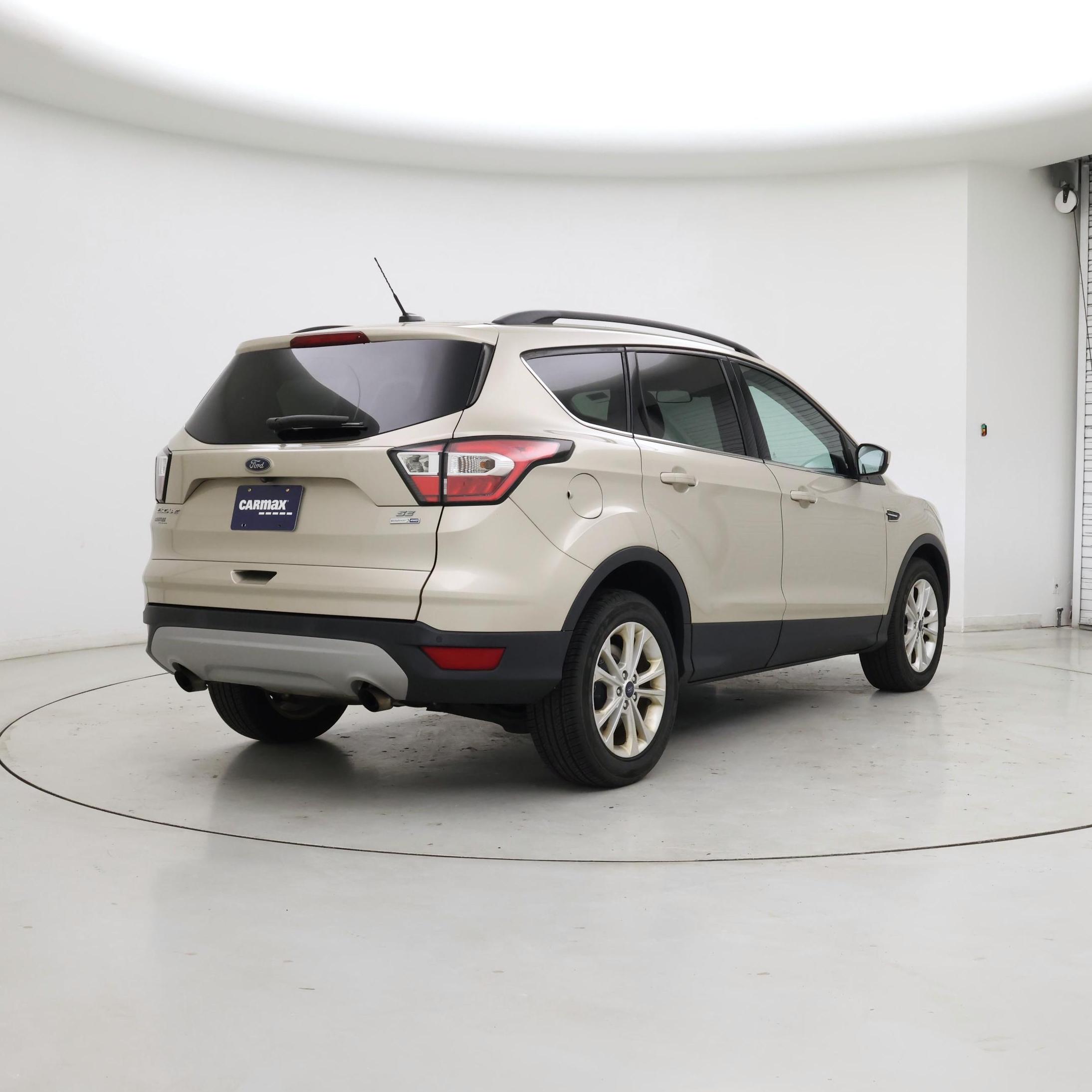 Thumbnail: 2017 Ford Escape - 8