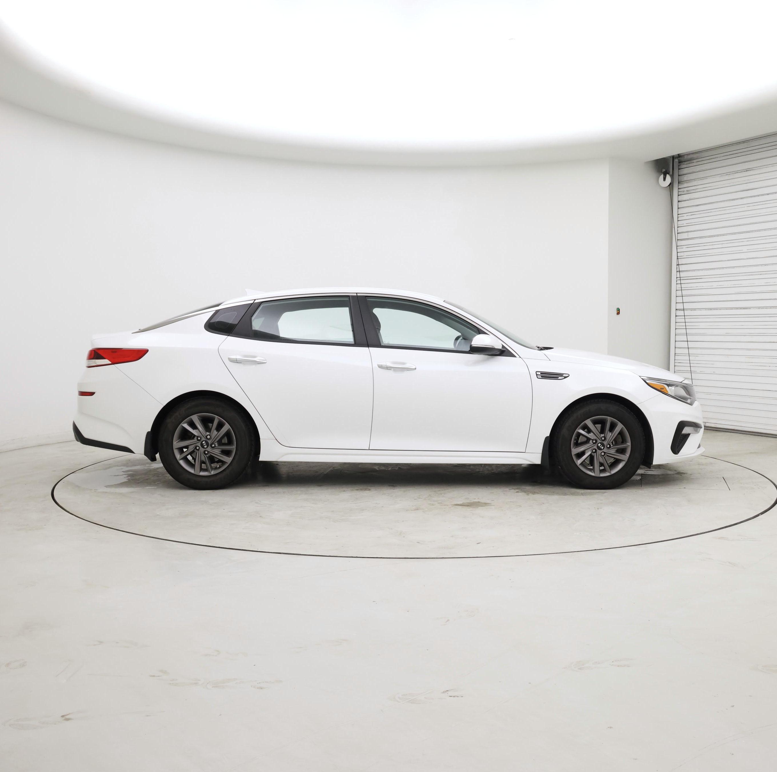 Thumbnail: 2020 Kia Optima - 7