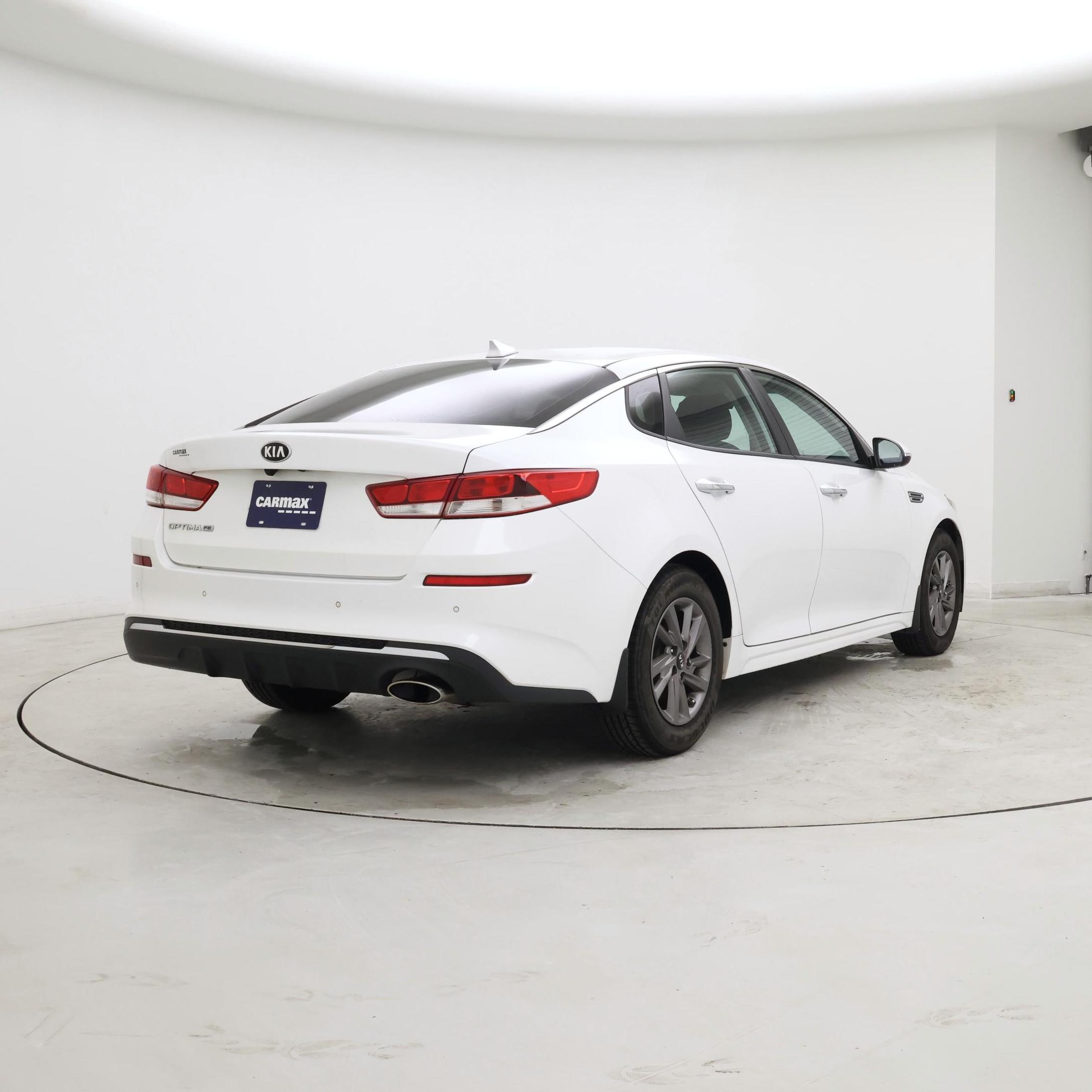 Thumbnail: 2020 Kia Optima - 8